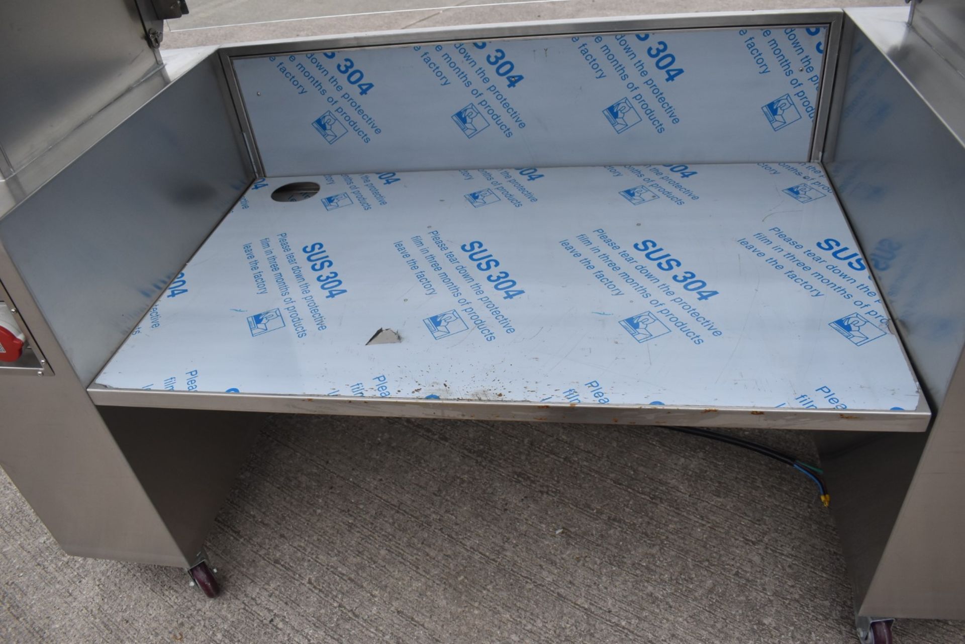 1 x Rexmartins Front Cooking Station For Griddles etc - Cooking Appliance Station With Lights - Image 13 of 15