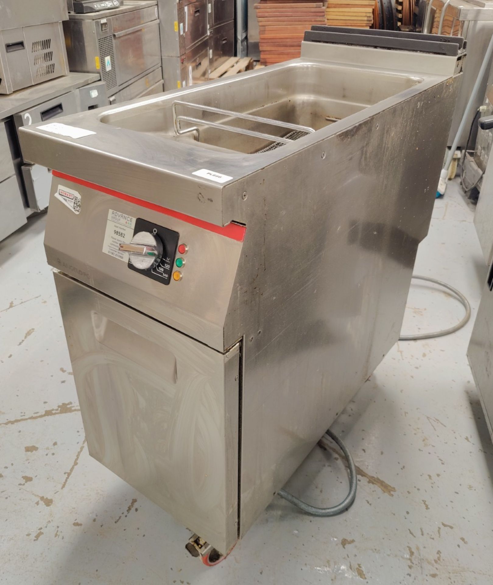 1 x Angelo Po Single Tank Electric Fryer - 3 Phase - Dimensions: H90 x W40 x D91 cms - Image 13 of 14