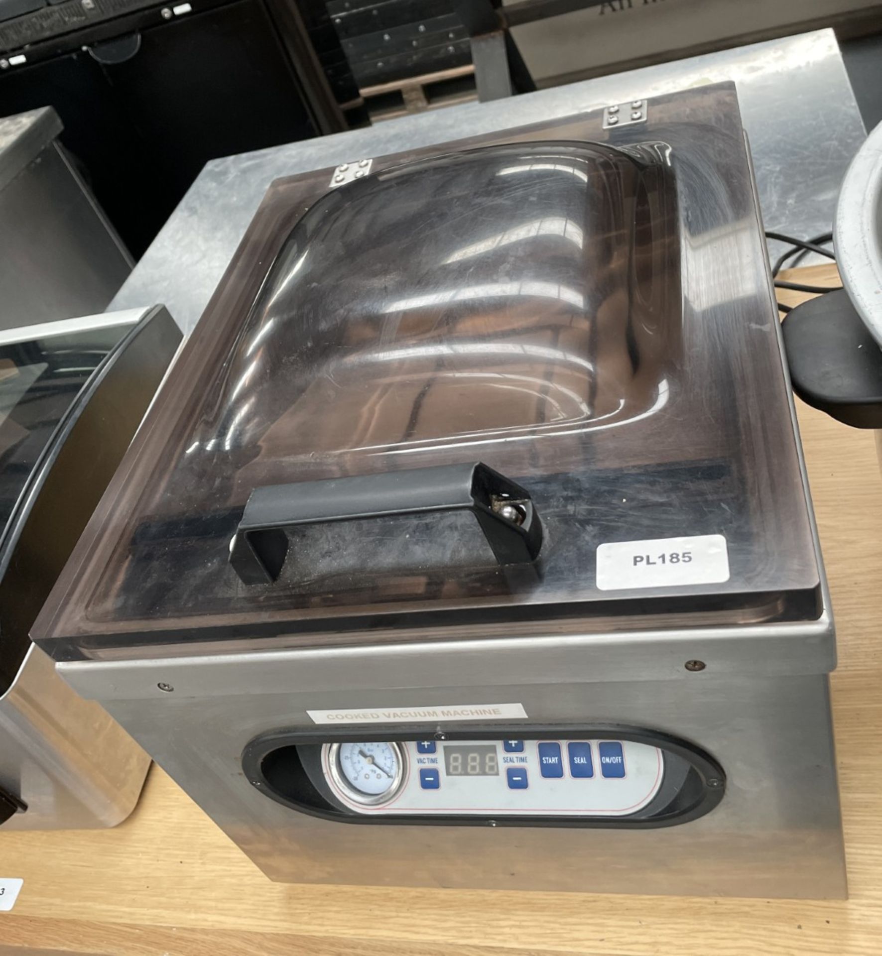 1 x Sousvide 30cm Chamber Vacuum Sealer - Model: YJS820 - 240v - Image 13 of 17