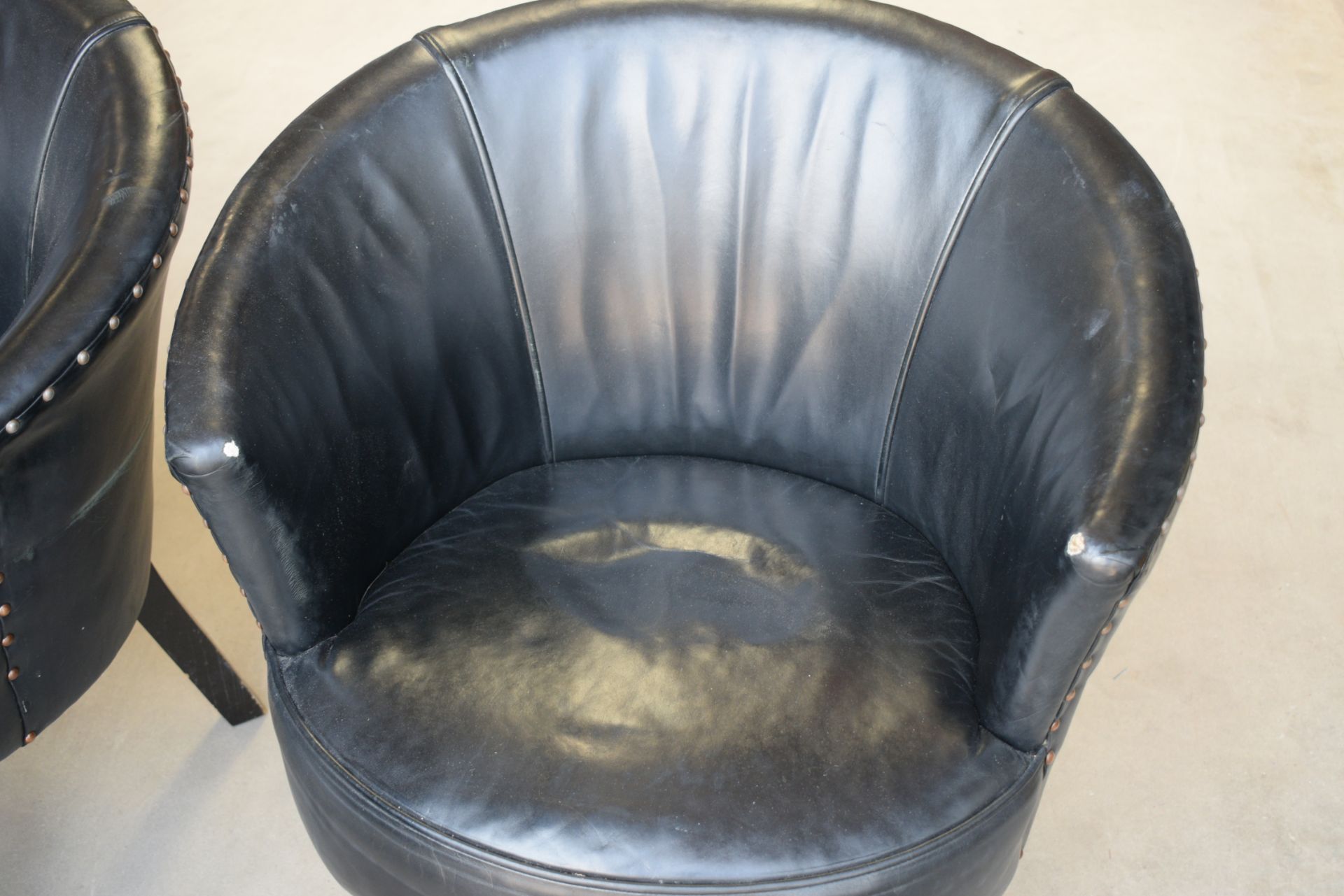 4 x Contemporary Barrel Chairs Upholstered in Black Leather with Studded Backs and Wooden Legs - Image 11 of 12