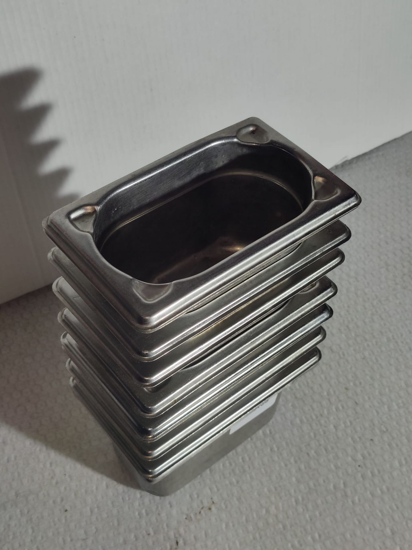 8 x Stainless Steel 1/9 Gastro Pans - Size: H10 x 10.5 x 17.5 cms - CL011 - Ref: NCE169 - - Image 2 of 3