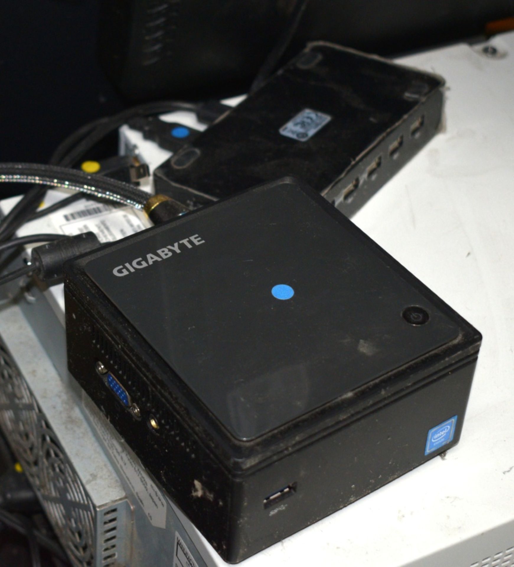 1 x Selfie Photo Booth - Features a Gigabyte Mini Computer, Sharp 43 Inch TV and a Professional - Image 9 of 11