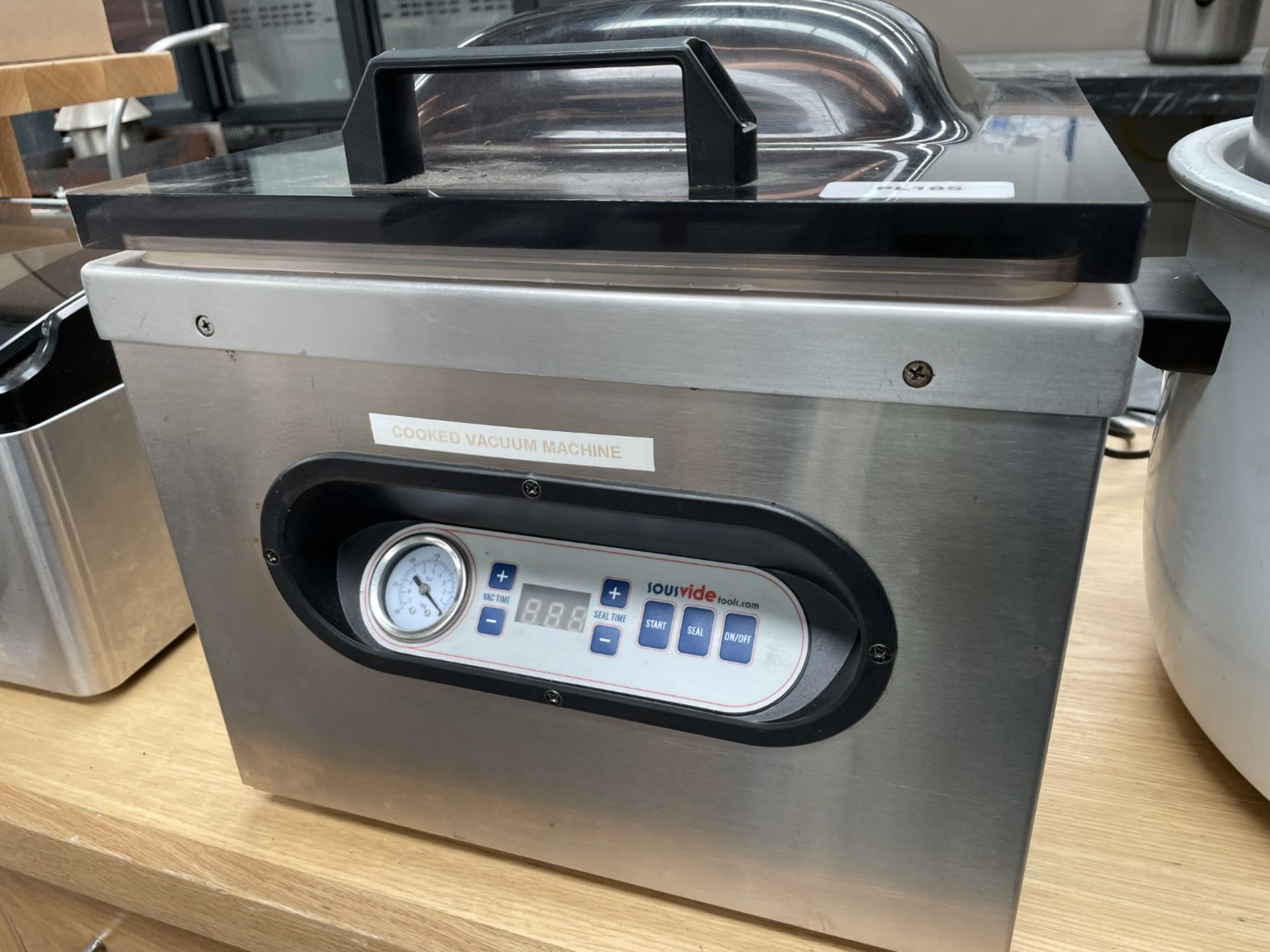 1 x Sousvide 30cm Chamber Vacuum Sealer - Model: YJS820 - 240v - Image 2 of 17