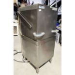 1 x Winterhalter GS502 Commercial Passthrough Dishwasher - 3 Phase