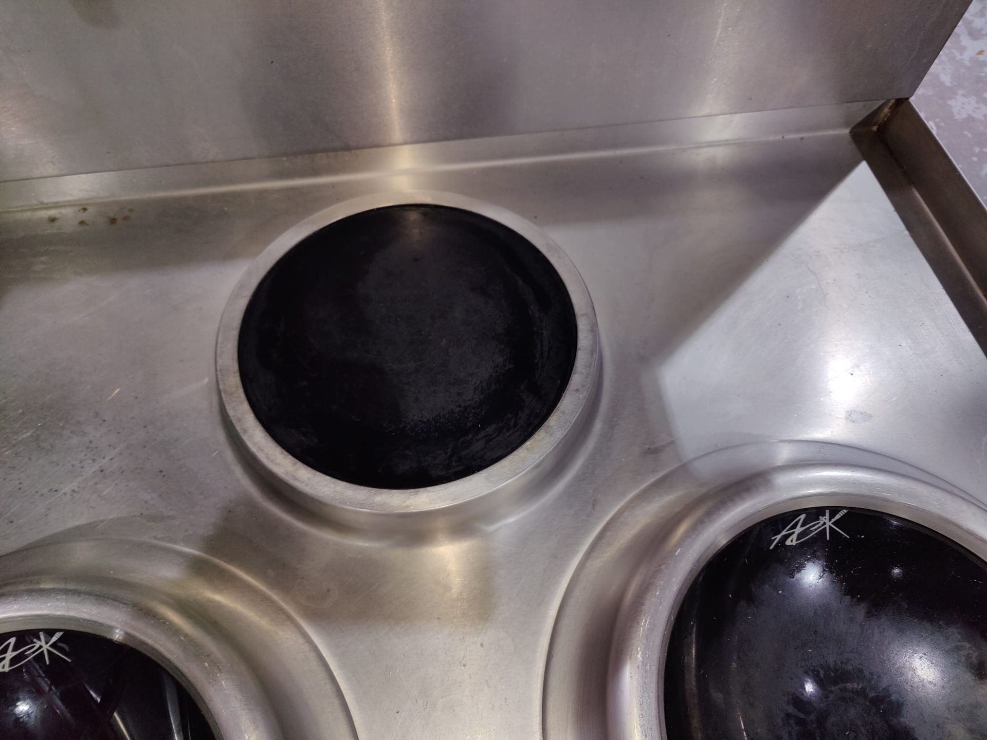 1 x ACK Manufacturing INDUCTION WOK For Commercial Kitchens - Dimensions: H83 x W218 x D97 cms - Image 6 of 20