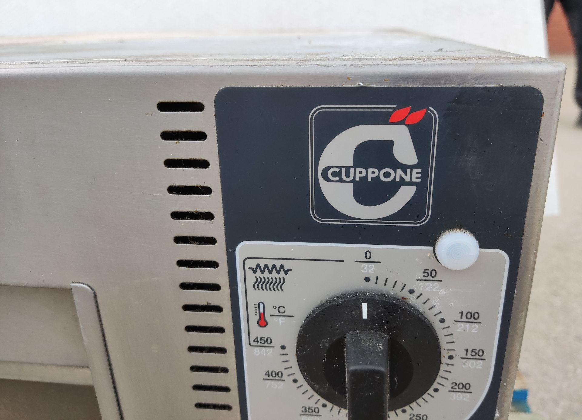 1 x Cuppone TZ420/1M Single Deck Stackable Pizza Oven - RRP £2,015 - Dimensions: H38.5 x W70 x D56cm - Image 11 of 15