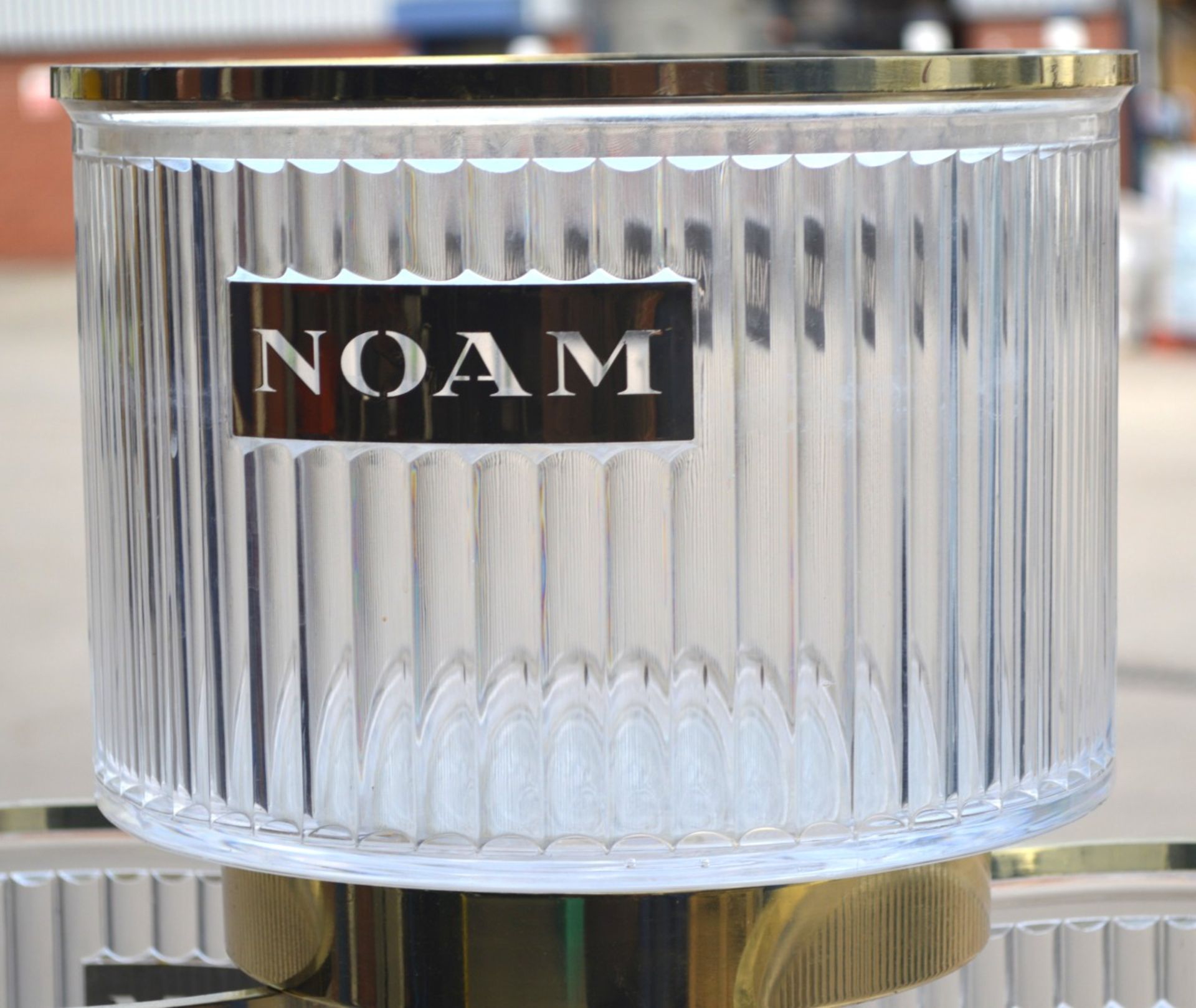 1 x Noam The Cool Cooler Beer Bottle Ice Bucket - Holds and Cools 10 Beer Bottles - Clear Ribbed - Image 4 of 6