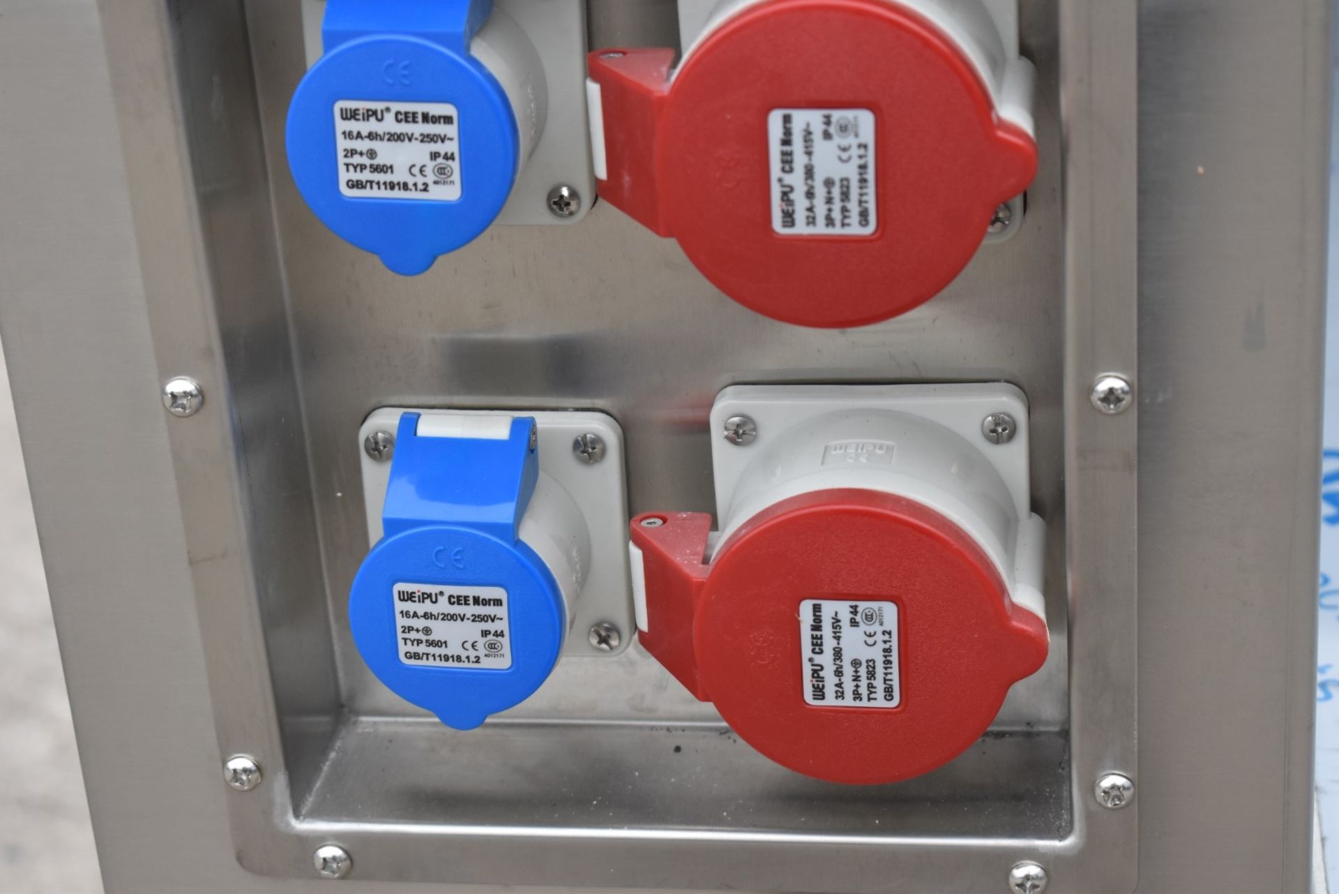 1 x Rexmartins Front Cooking Station For Griddles etc - Cooking Appliance Station With Lights - Image 4 of 15