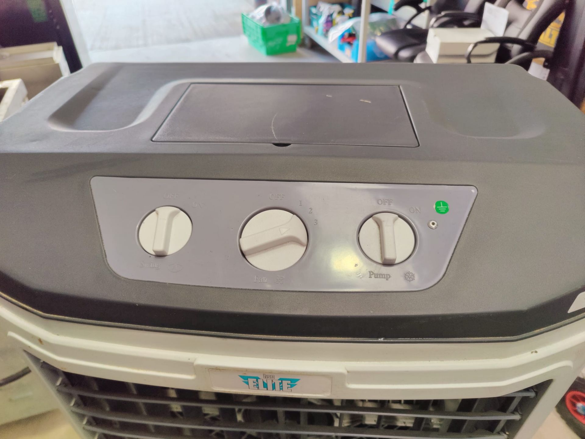 1 x Elite BCE60L Evaporative Bio Cooler - 230v - 70 Litre Water Tank - Dimensions: H124 x W67 - Image 4 of 4