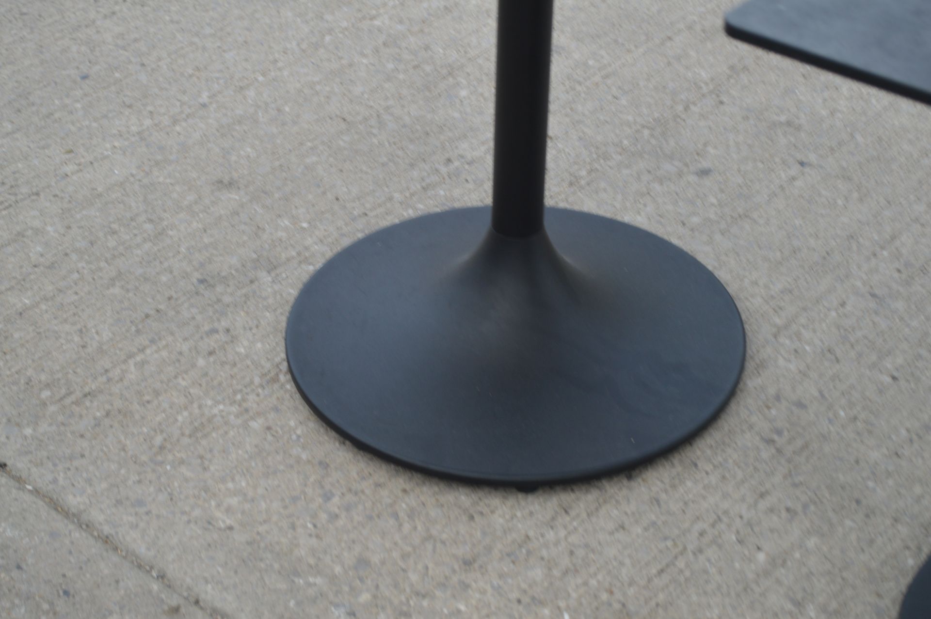 4 x Restaurant Tables Featuring Stone Effect Tops and Black Tulip Pedestals - Dimensions: H75 - Image 8 of 9