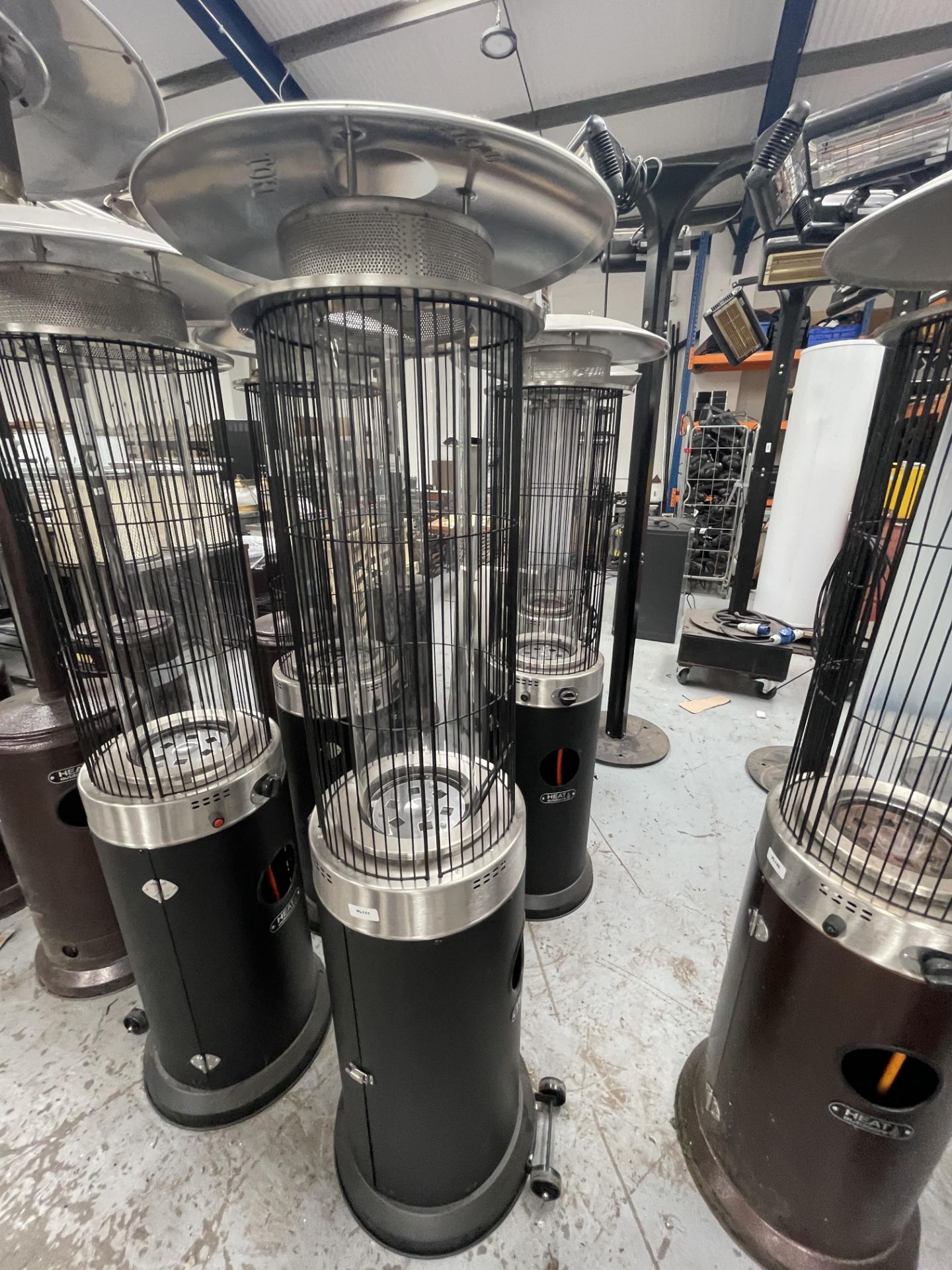 1 x Heat Outdoors Santini Spiral Flame 13.5kW Gas Freestanding Upright Patio Heater - Image 6 of 8