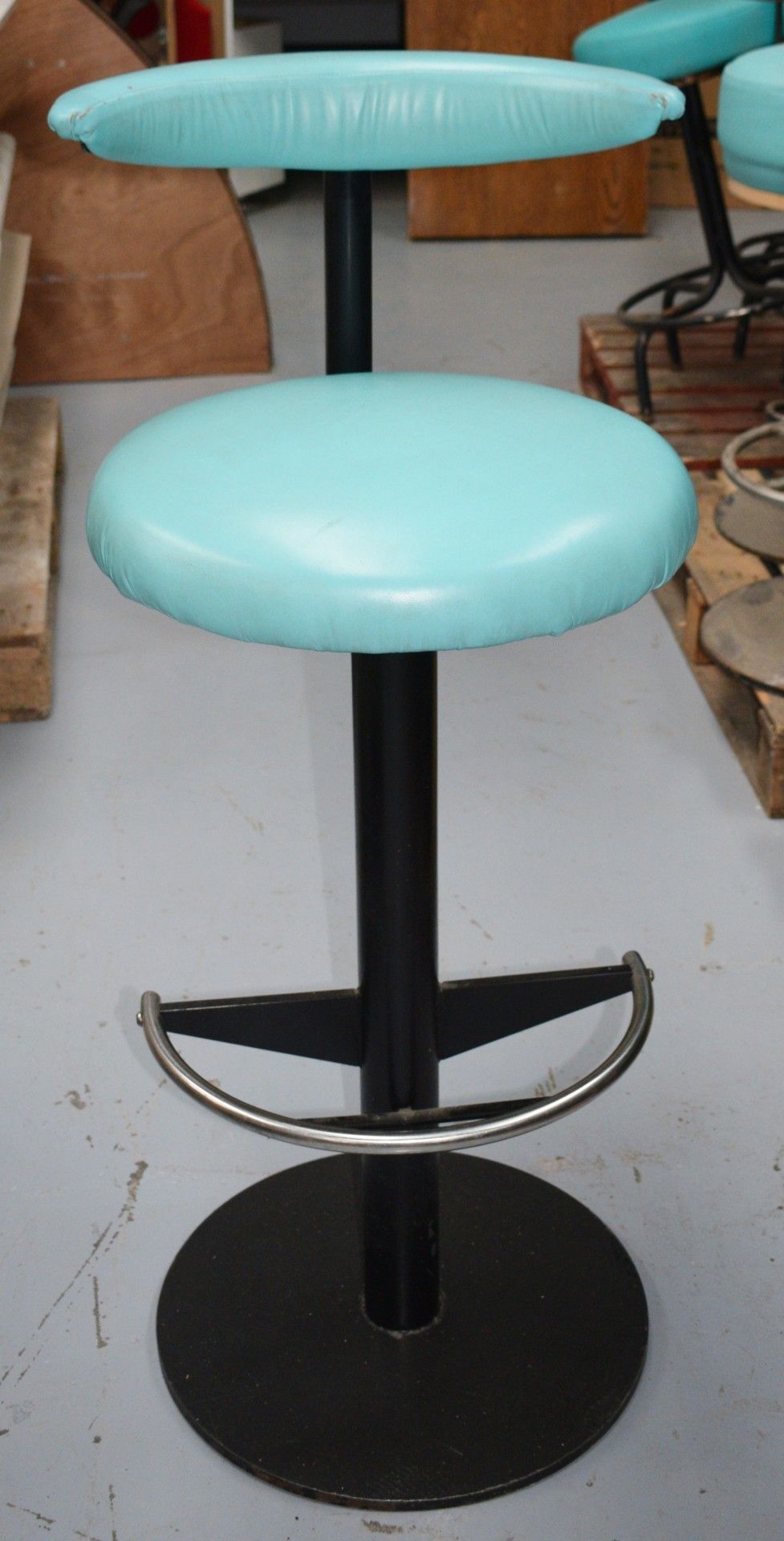 4 x Bar Stools Featuring Black Bases with Chrome Footrests and Faux Leather Turquoise Seats
