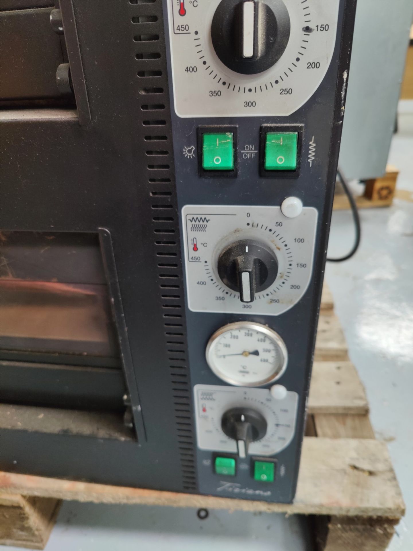 1 x Cuppone Tioziano Compact Twin Deck Countertop Pizza Oven  - 8 x Pizza Capacity - 230v 4.2kW - Image 10 of 17