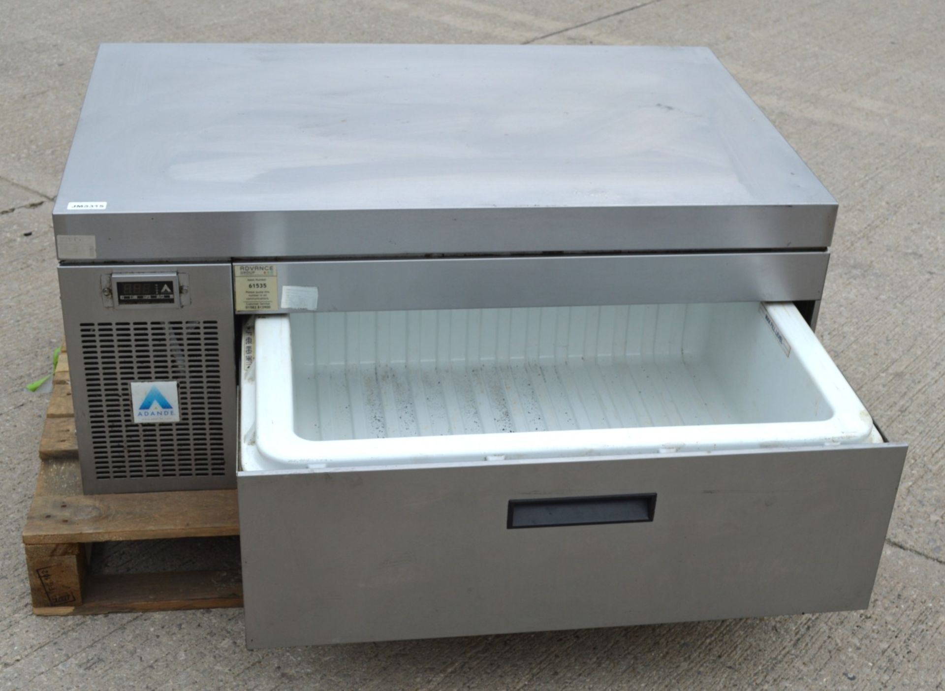 1 x Adande VCS Chef Base Fridge Freezer Single Drawer - Dimensions: H47 x W110 x D70 cms - Image 9 of 11