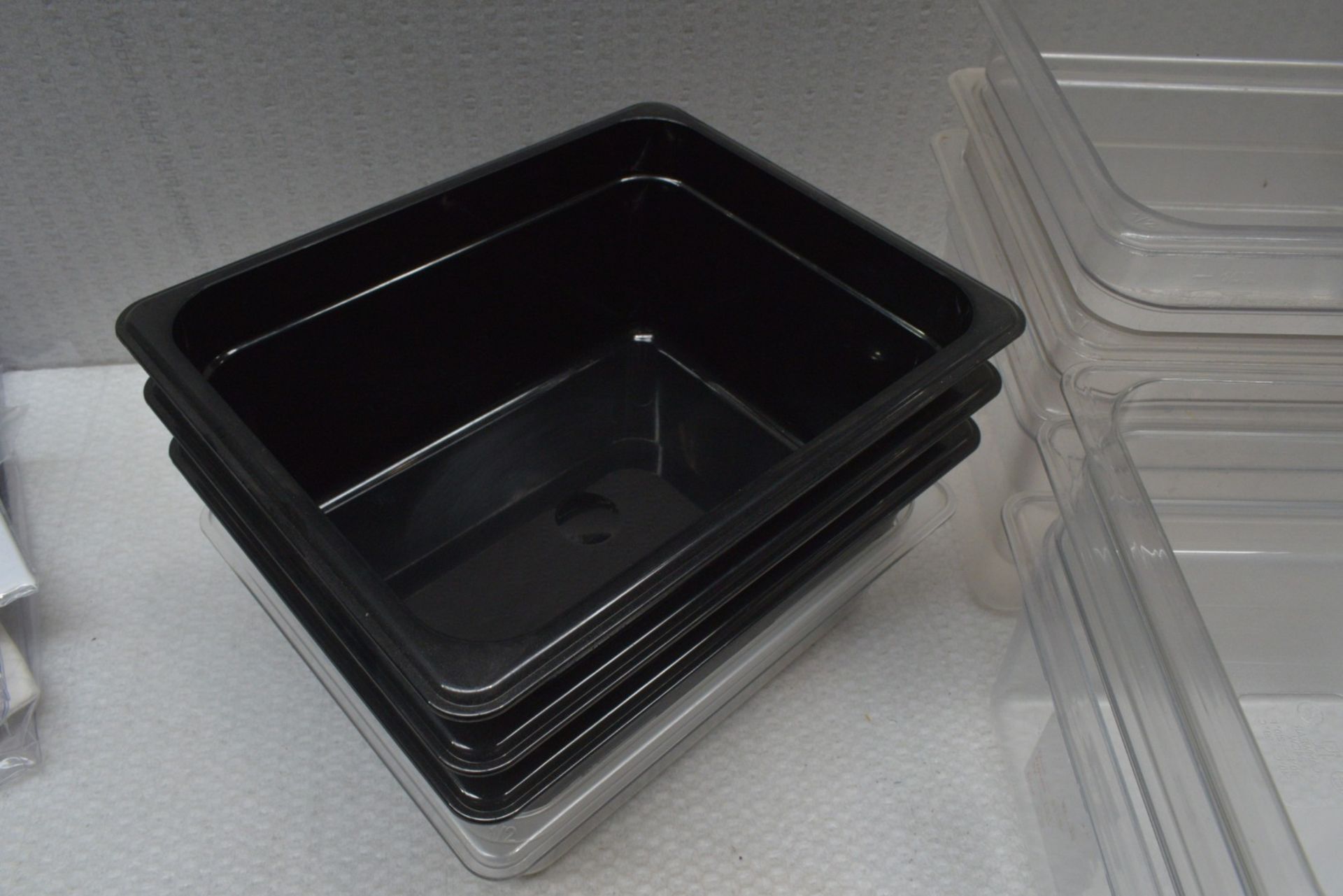 10 x Cambro Polycarbonate 32.5 x 26.5cm Clear and Black Gastronorms - Includes Two Depths of 15/20cm - Image 8 of 10