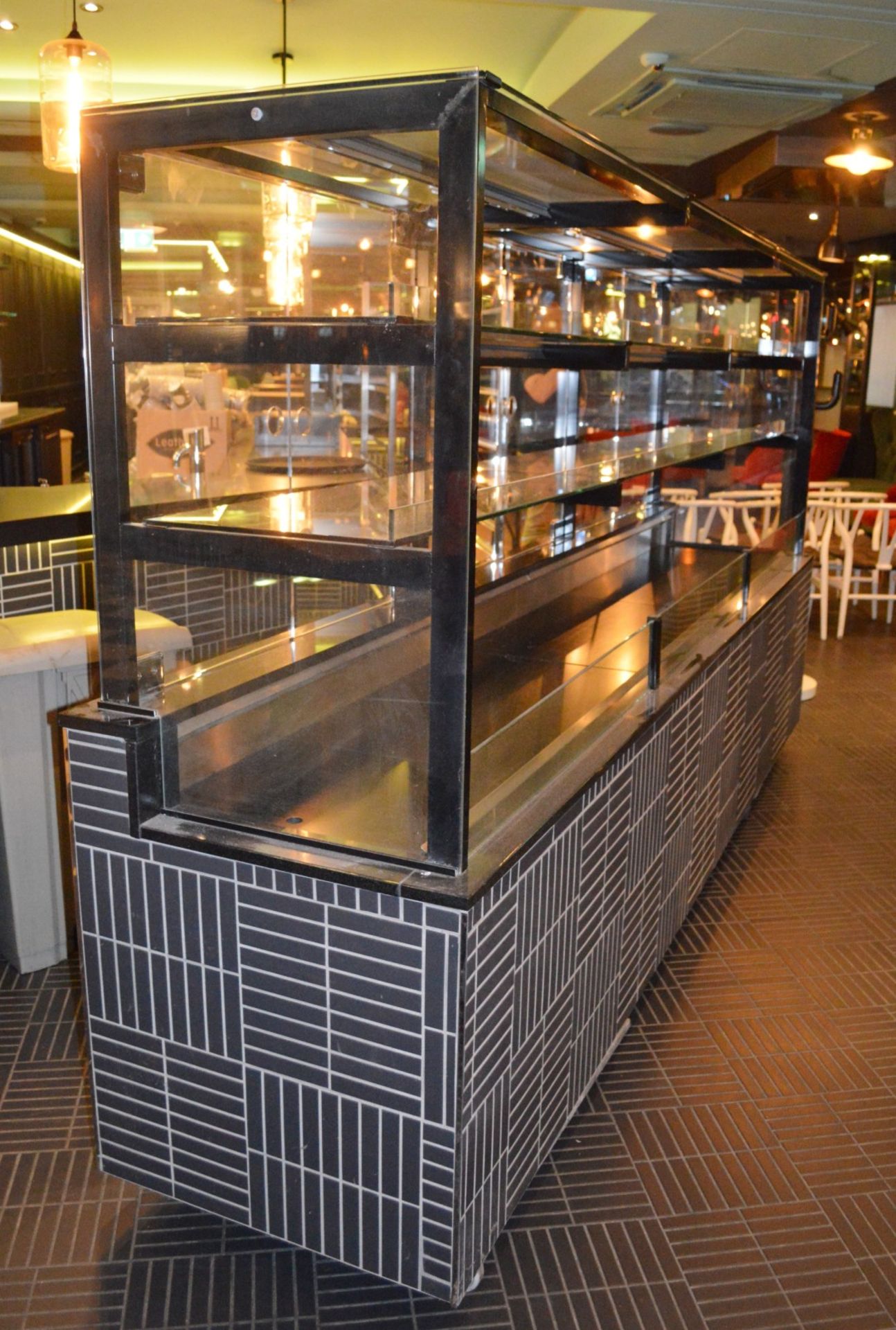 1 x Large Grab and Go Refrigerated Display Chiller with Bespoke Tiled Finish - Over 10ft in Length! - Image 16 of 28