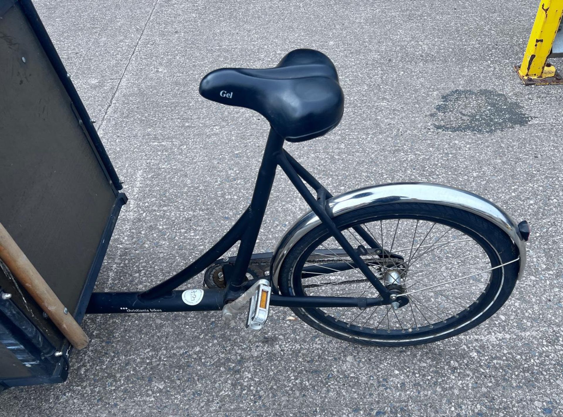 1 x Christiania Three Wheel Event Bike - Single Speed Bike Featuring a Secure Box with Gas Lift Lid - Image 10 of 30