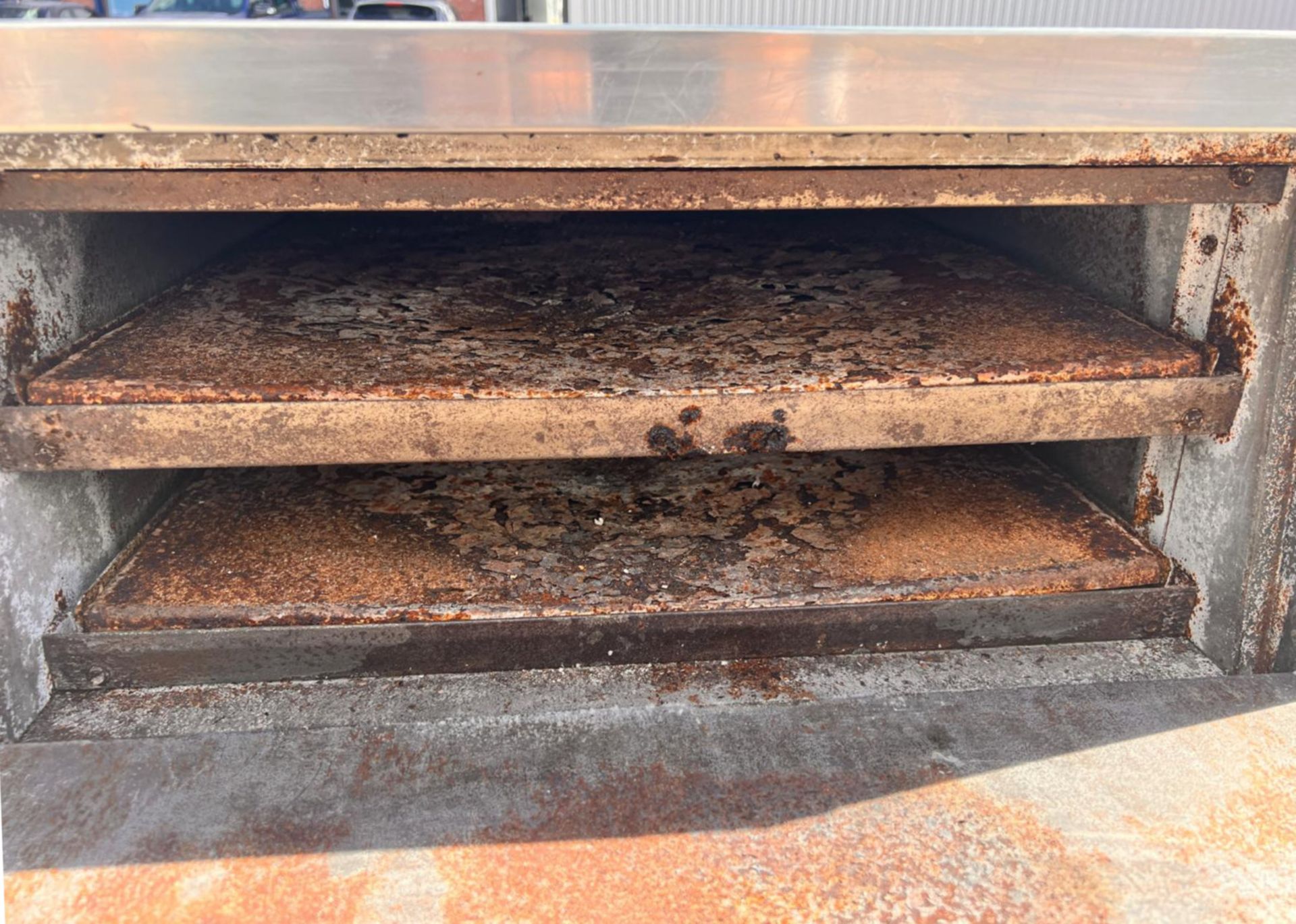 1 x Bakers Pride P-46 2-Chamber Pizza Oven - Single Phase - Image 3 of 19