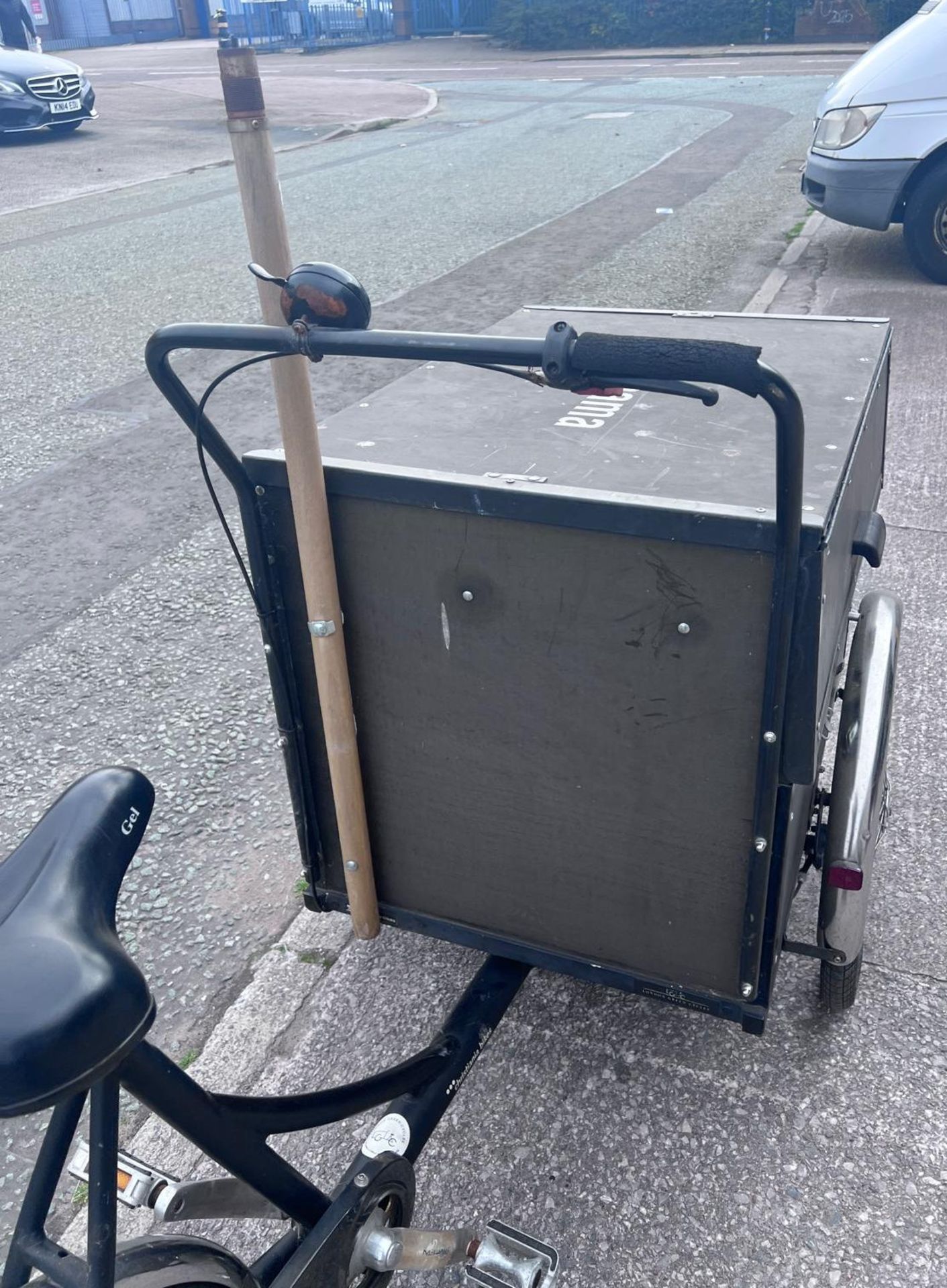 1 x Christiania Three Wheel Event Bike - Single Speed Bike Featuring a Secure Box with Gas Lift Lid - Image 14 of 30