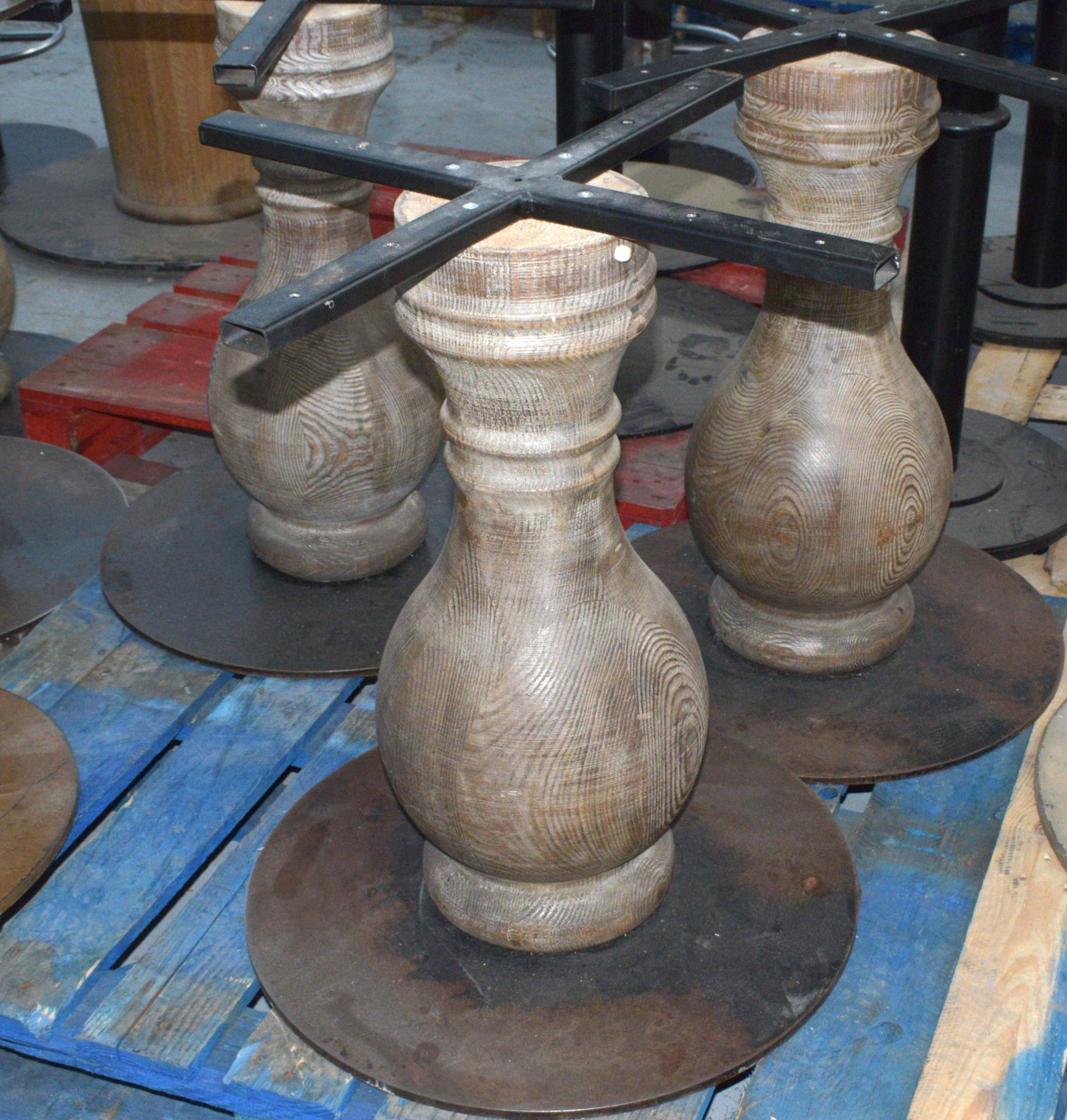 3 x Restaurant Table Pedestals Featuring Natural Wooden Columns - Dimensions: H66.5cm with a 61cm - Image 5 of 6