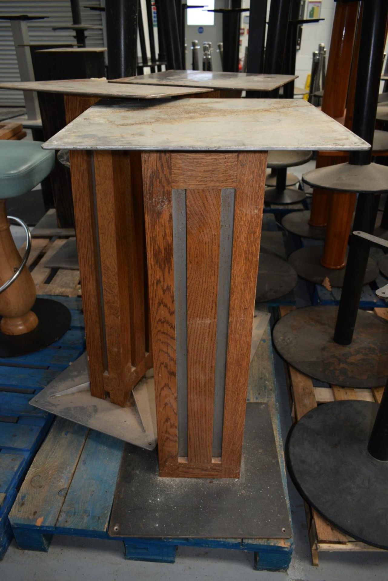4 x Bar Table Pedestals - Dimensions: H103cm with a 50x50cm Top - Image 4 of 6