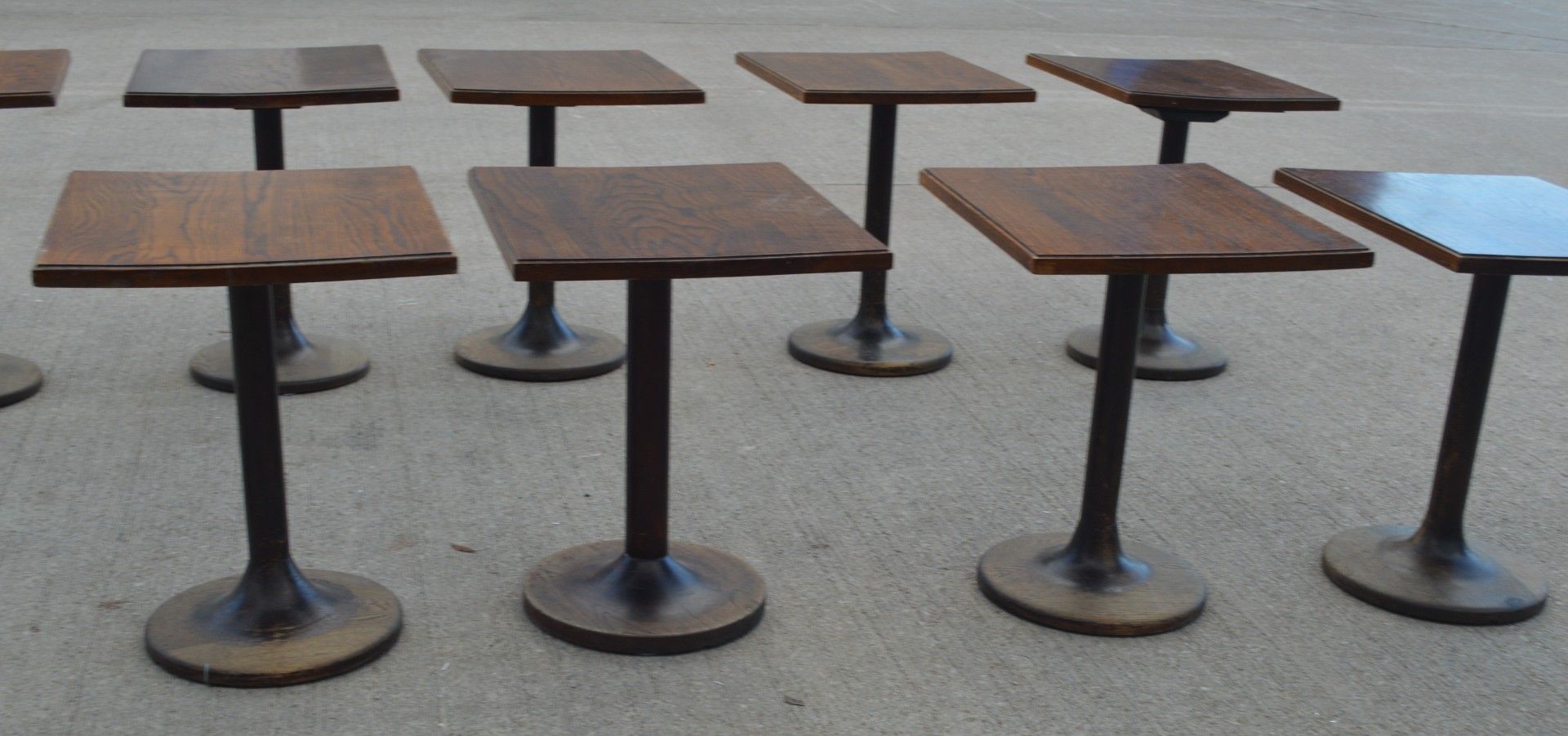 1 x Restaurant Dining Table - Oak Wooden Top with Wooden Pedestal Base - Dimensions: H76 x W70 x D60 - Image 14 of 20