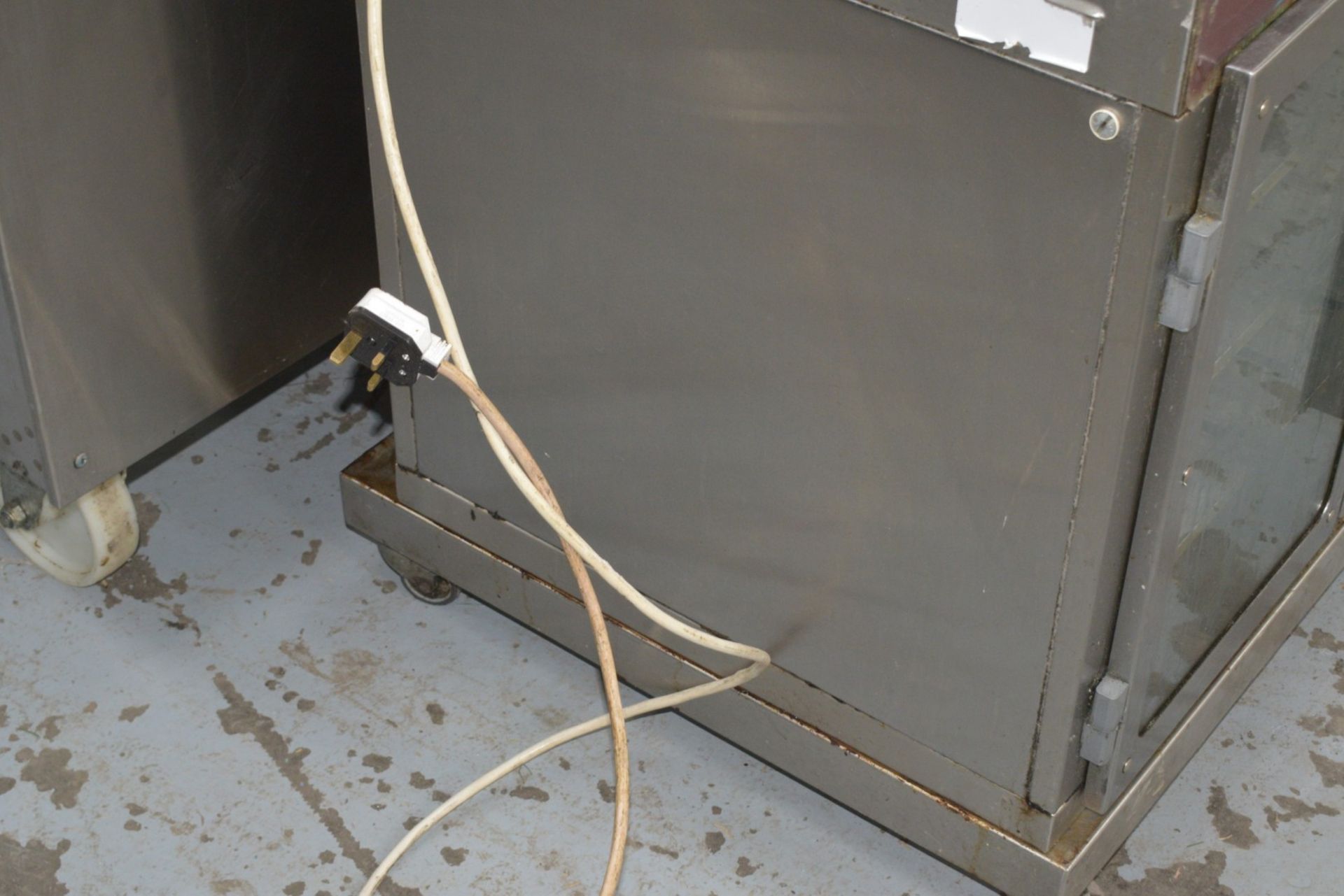 1 x Thermodyne 700CT Slow Cook and Hold Oven - 230v - Dimensions: H81 x W78 x D56 cms - Image 5 of 9