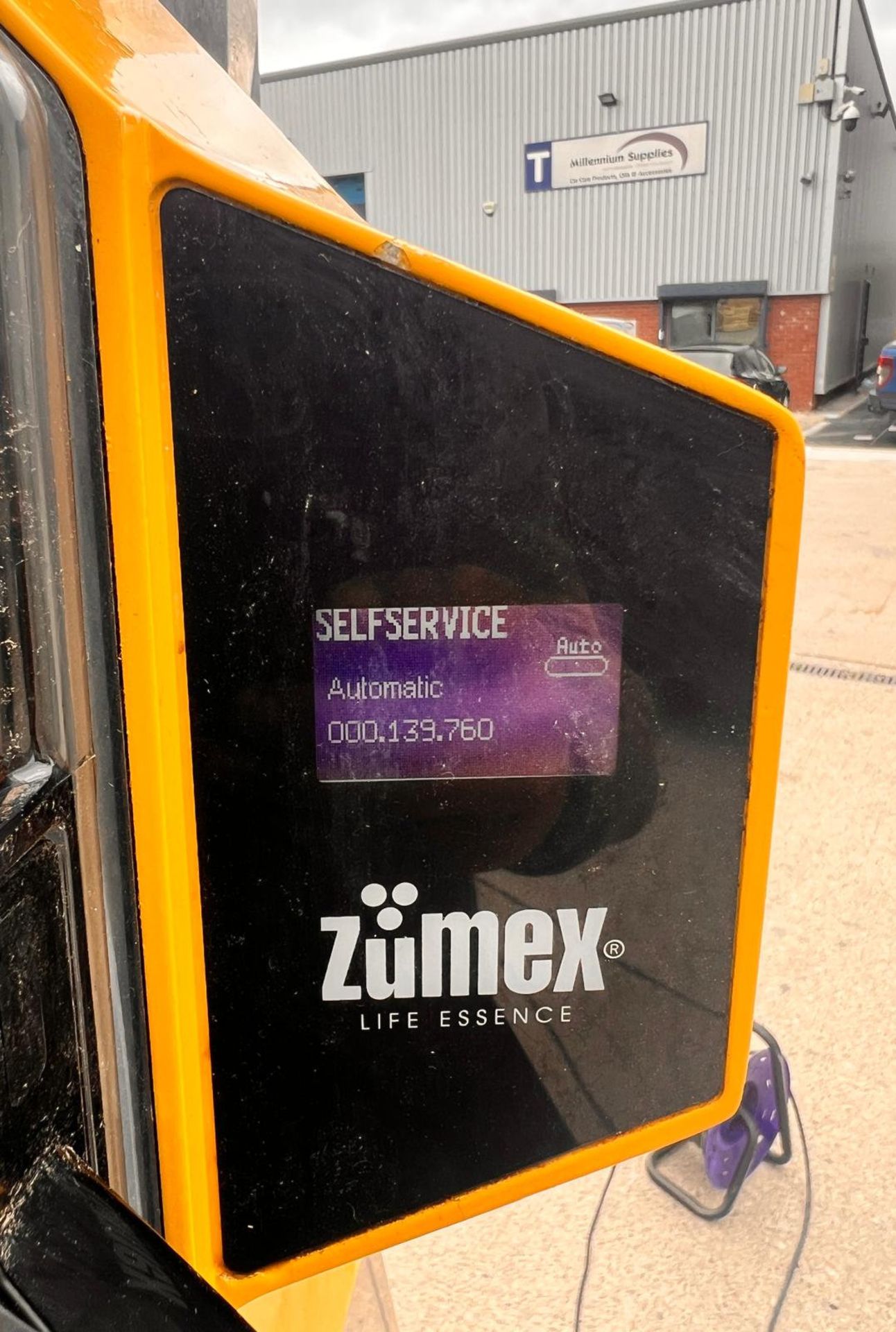 1 x Zumex Speed S plus Self-Service Podium Juicer - Image 8 of 22