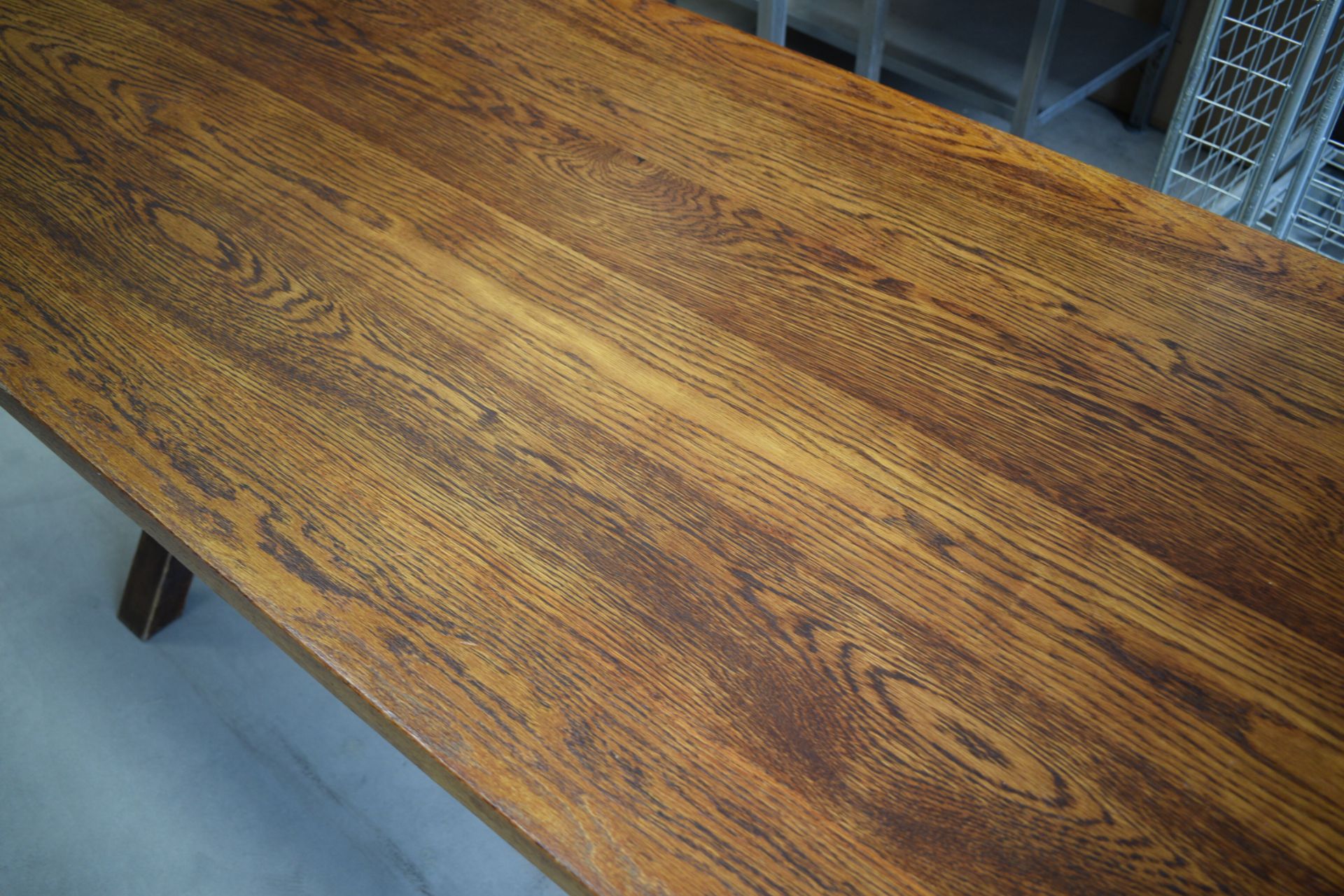 1 x Solid Oak 3m Refectory Dining Table with Cross Leg Base - Beautifully Grained Rectangular Table - Image 4 of 15
