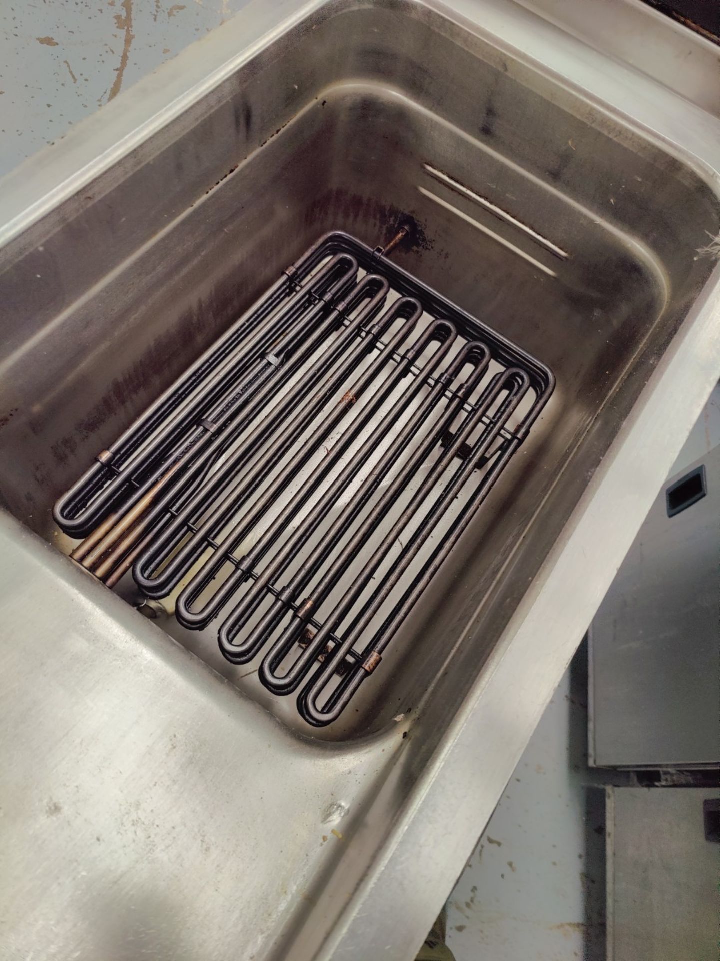 1 x Angelo Po Single Tank Electric Fryer - 3 Phase - Dimensions: H90 x W40 x D91 cms - Image 10 of 14