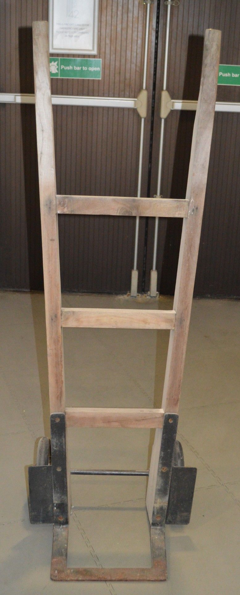 1 x Vintage Wooden Sack Truck with 8 Inch Wheels - Dimensions: H135 x W44 x D31/20 cms - Image 9 of 11