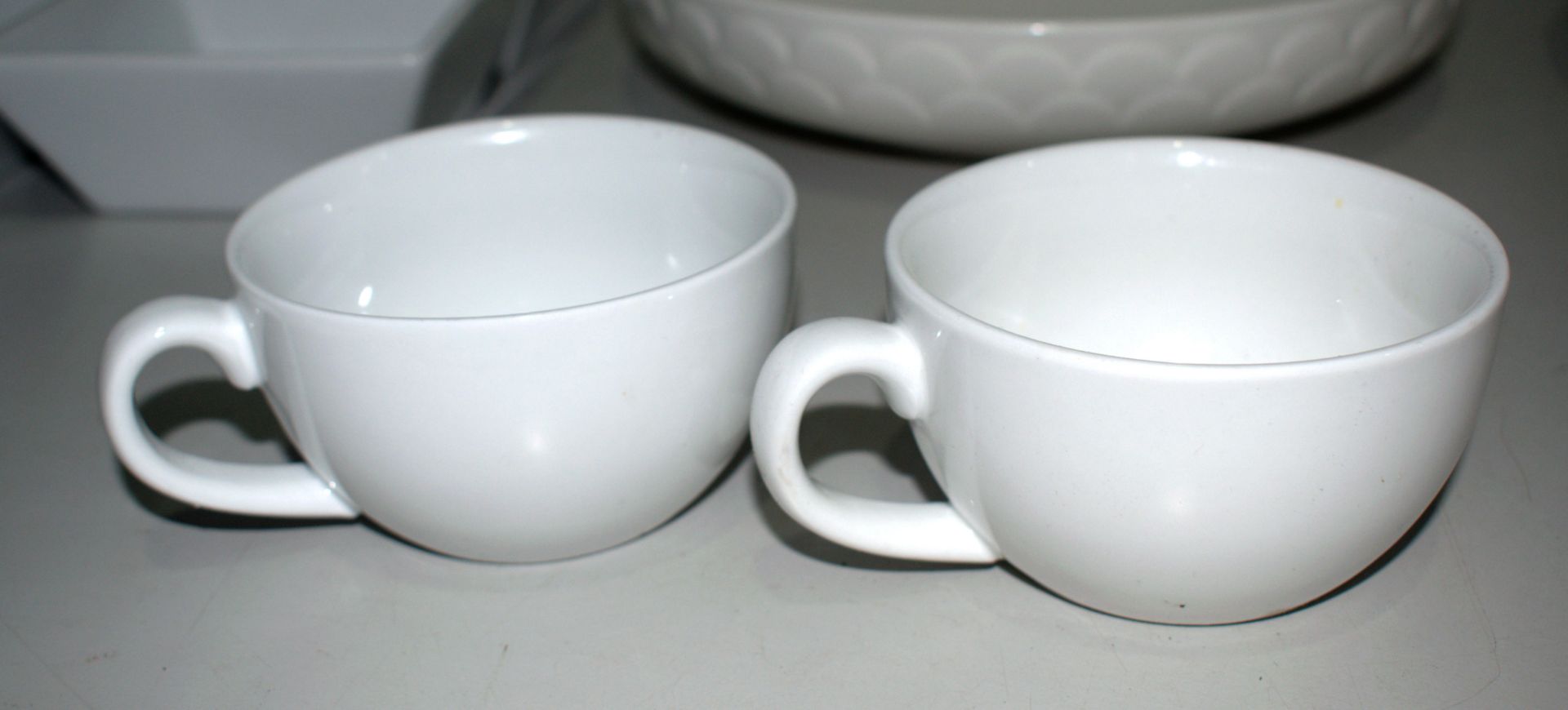 1 x Assortment Of Crockery - Bowls and Cups - Image 2 of 9