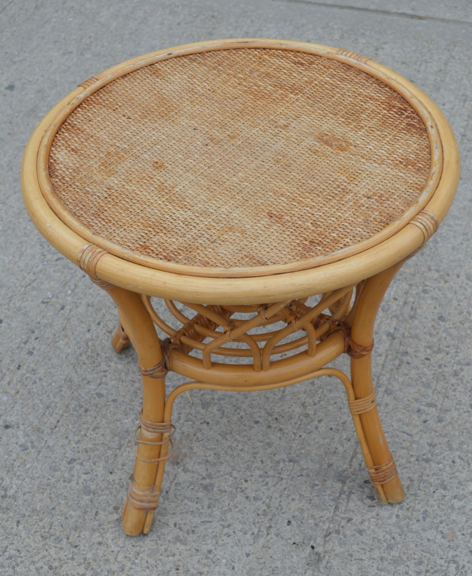 1 x Small Rattan Conservatory Side Table - Dimensions: H55 x W55 x D55 cms - Image 6 of 10