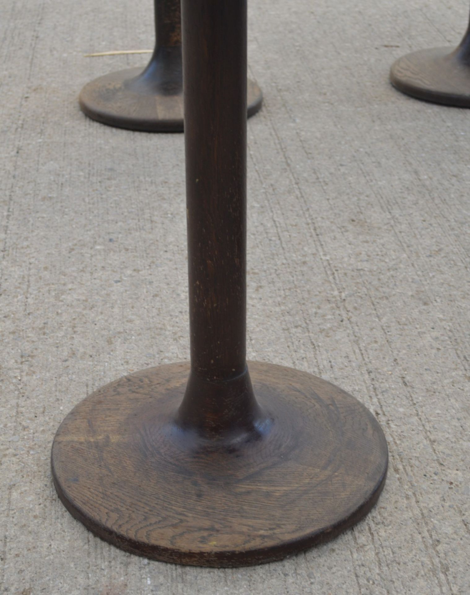 1 x Restaurant Dining Table - Oak Wooden Top with Wooden Pedestal Base - Dimensions: H76 x W70 x D60 - Image 6 of 20