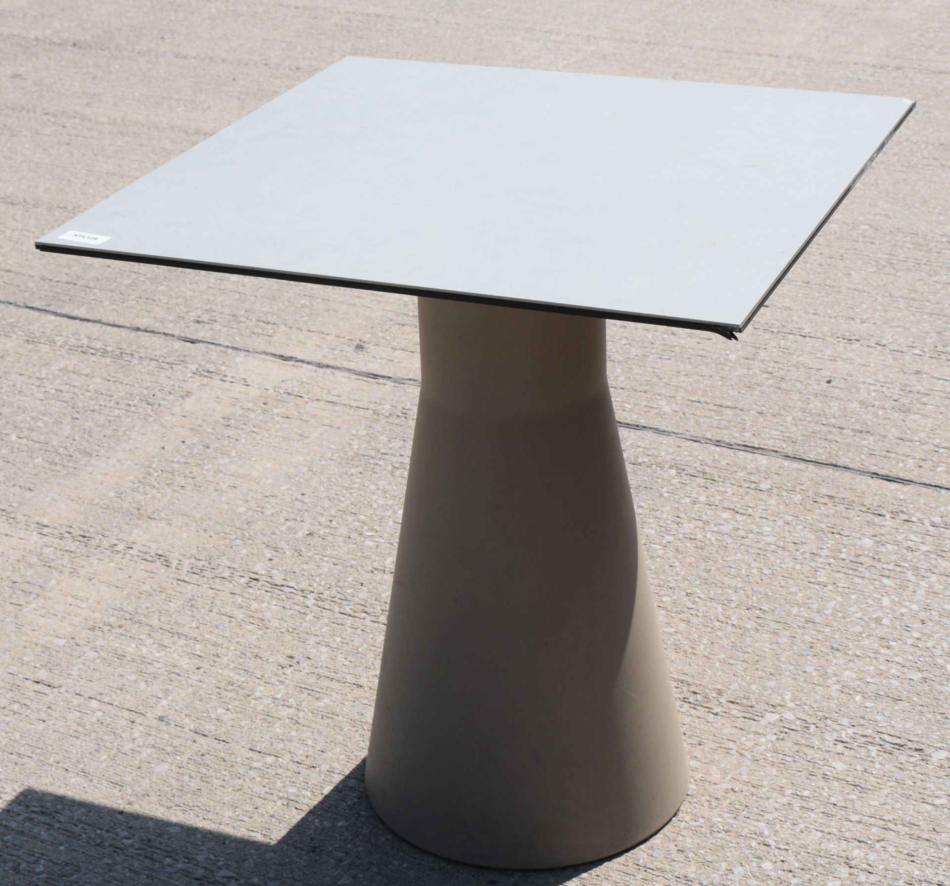 1 x Andreu World Restaurant Table - Suitable for Indoor or Outdoor Use - Dimensions: H74 x W70 x D70 - Image 5 of 5