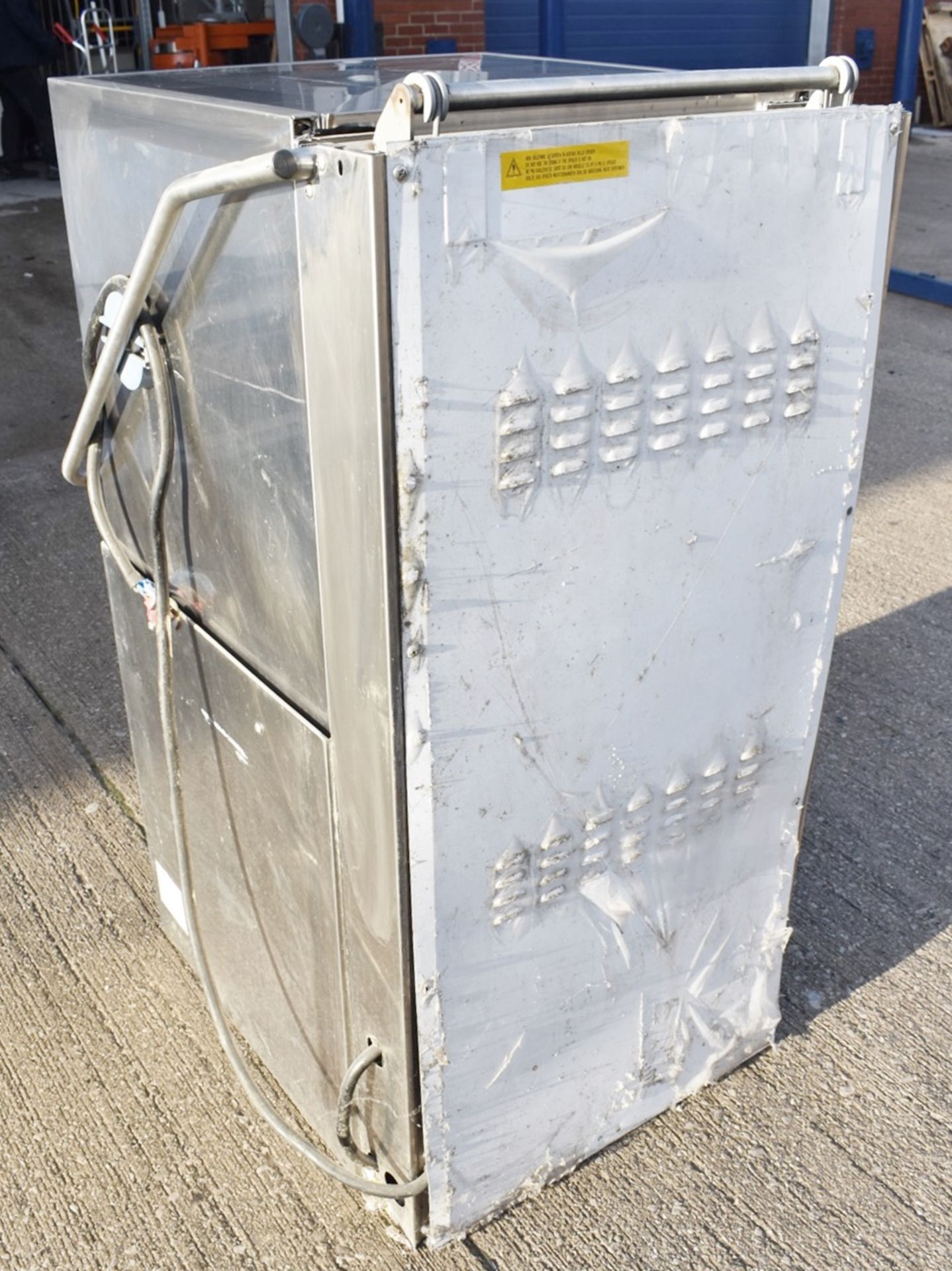 1 x DIHR HT11 Commercial Passthrough Dishwasher - Made in Italy - Dimensions: H138 x W72 x D90cm - Image 7 of 11