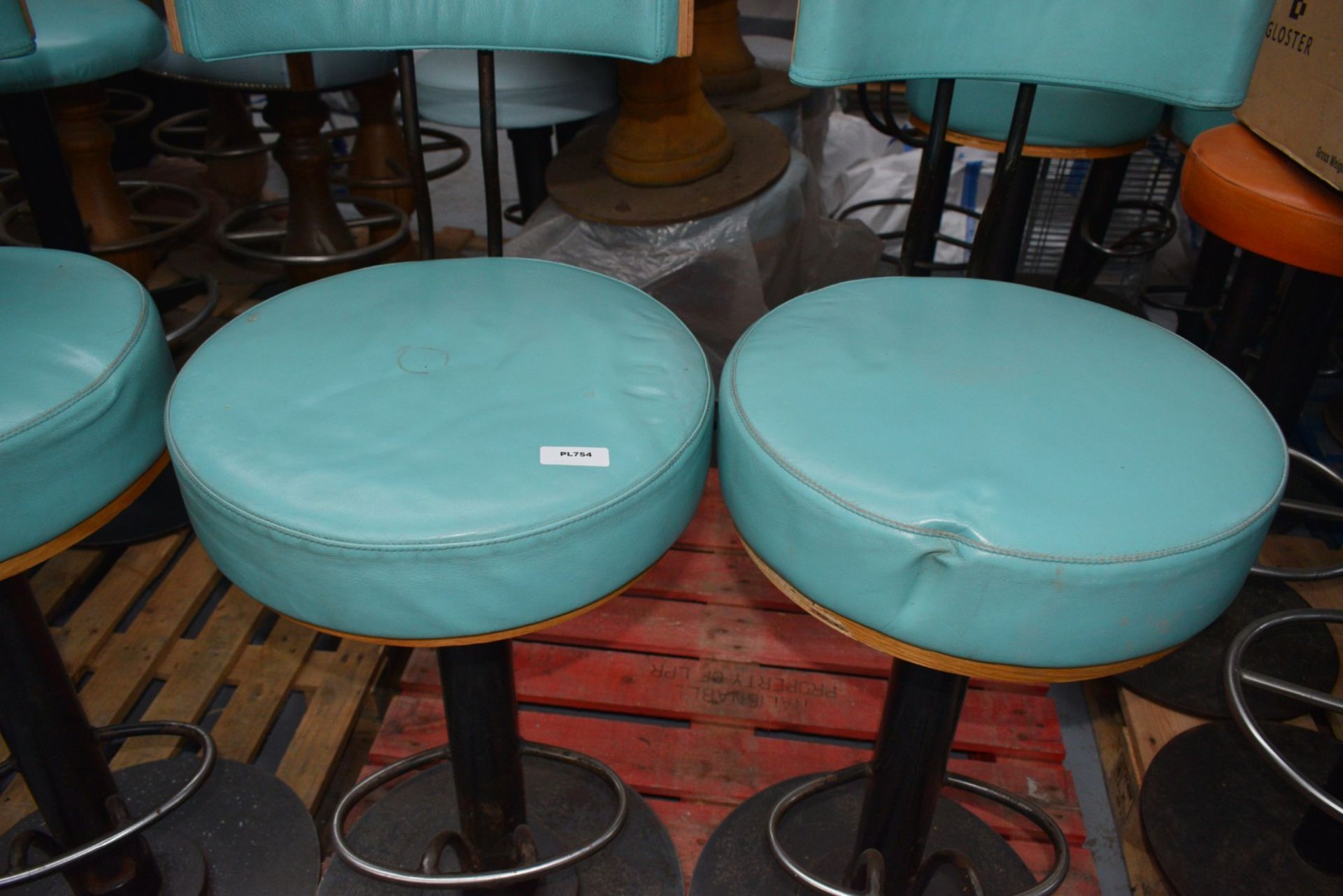 4 x Bar Stools Featuring Round Leather Seats, Backrests and Chrome Footrests - Dimensions: SH 78 x - Image 4 of 10