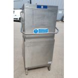 1 x Hobart AMXXRS-30 Commercial Pass Through Dishwasher - 3 Phase