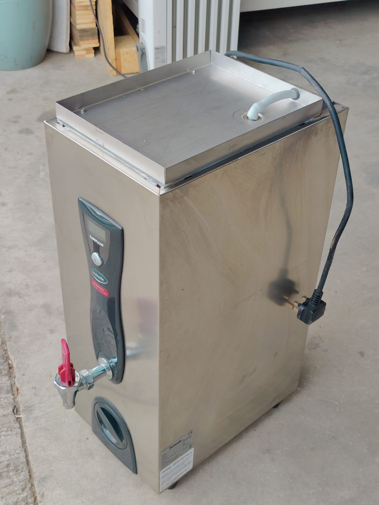 1 x Instanta Sureflow Instant Hot Water Boiler - Stainless Steel Countertop Model - Image 6 of 7