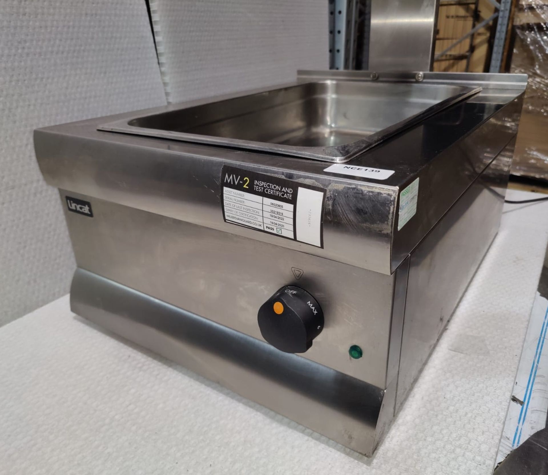 1 x Lincat Silverlink Electric Counter-top Chip Scuttle with Overhead Gantry - Model CS4/G - Image 6 of 11