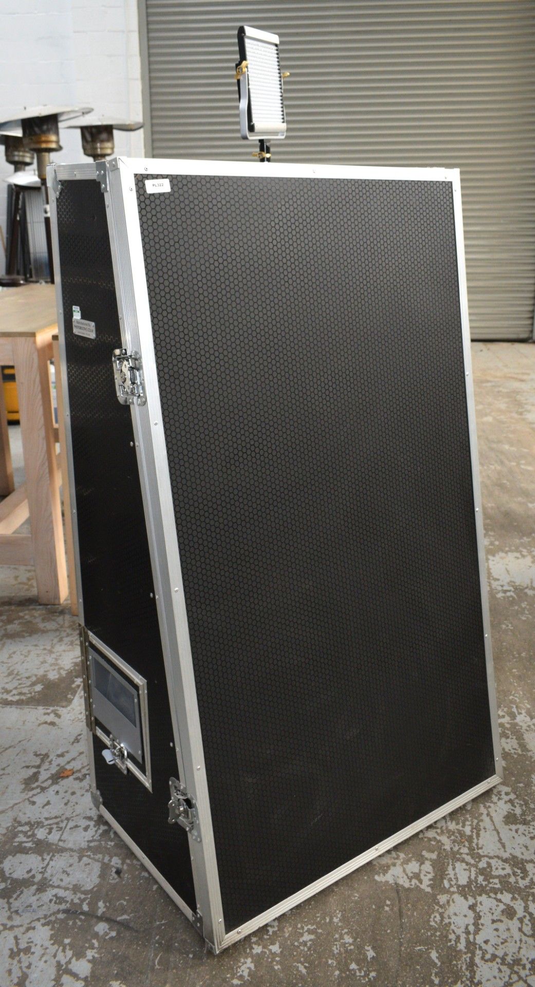 1 x Selfie Photo Booth - Features a Canon EOS 1300D DSLR Camera, Speaker, Gigabyte Mini Computer - Image 18 of 23