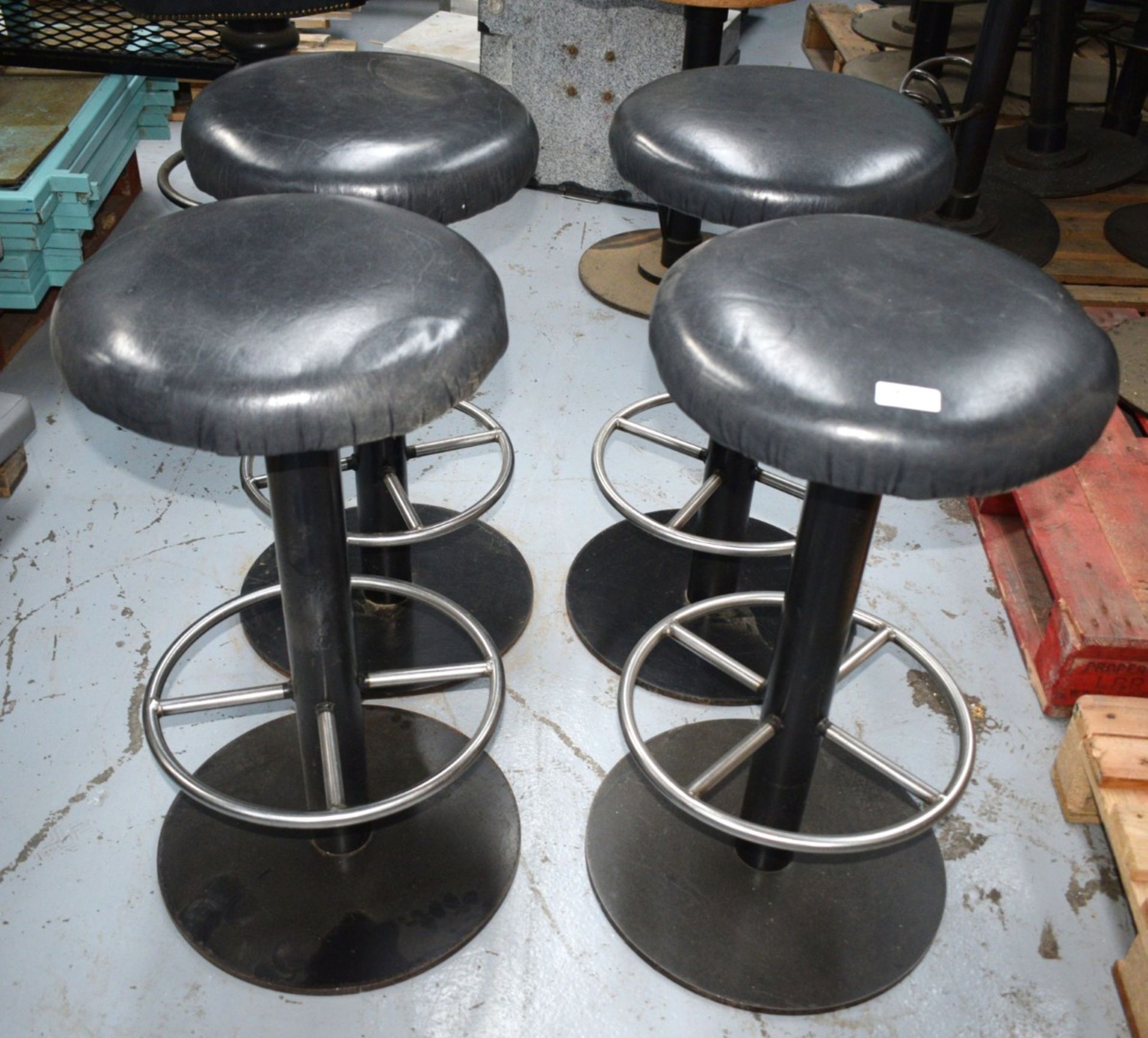 4 x Bar Stools Featuring Round Black Leather Seats and Chrome Footrests - Dimensions: H80 x W43 - Image 2 of 9