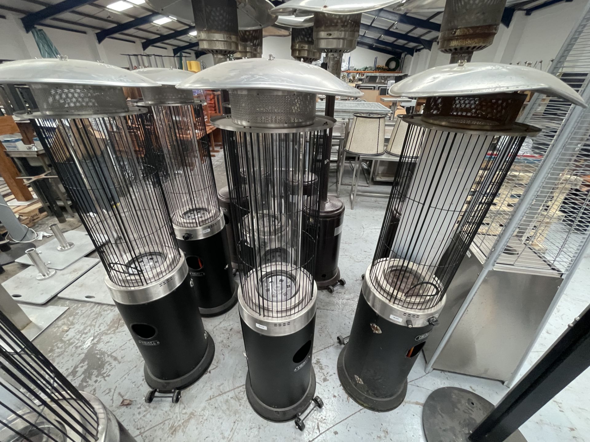 1 x Heat Outdoors Santini Spiral Flame 13.5kW Gas Freestanding Upright Patio Heater - Image 5 of 8