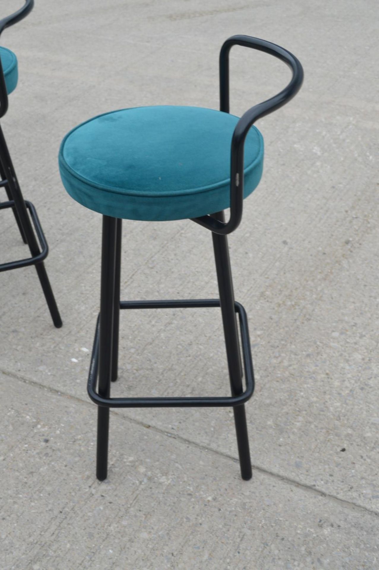 3 x Contemporay Bar Stools Featuring Velvet Teal Seats and Black Frames with Foodrests - Image 3 of 4