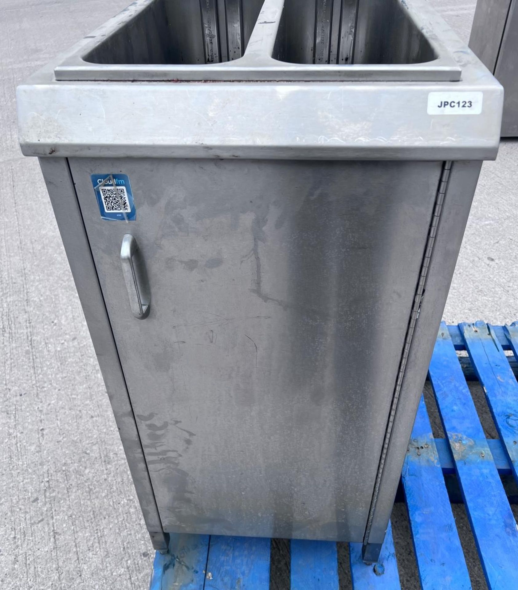 1 x Twin Tank Electric 3 Phase in a Stainless Steel Single Door Cabinet - Dimensions: H100 x W47 - Image 3 of 11