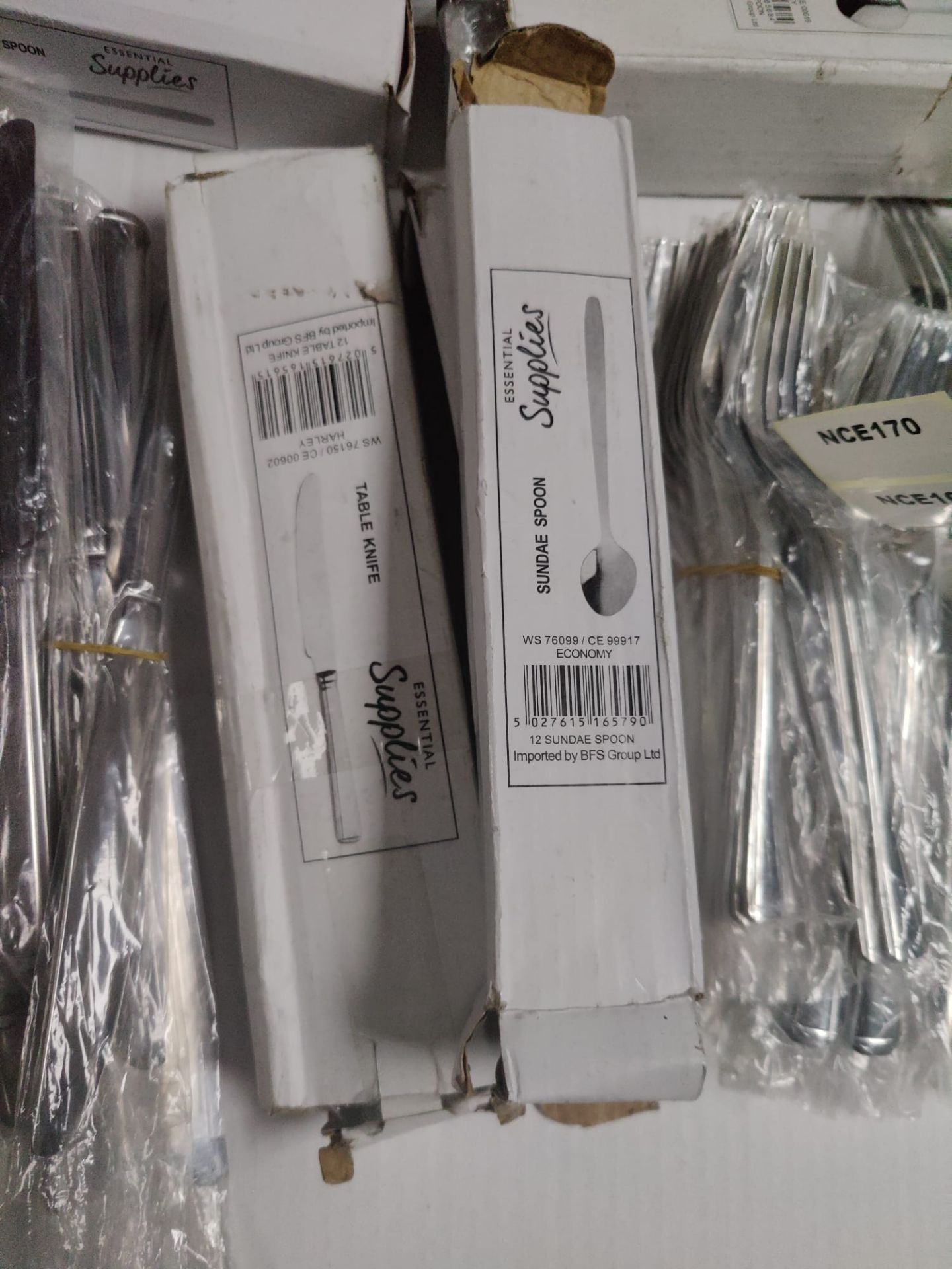 1 x Large Collection of Essential Supplies Cutlery - Includes 210 x Knives, Forks and Spoons - New - Image 4 of 7