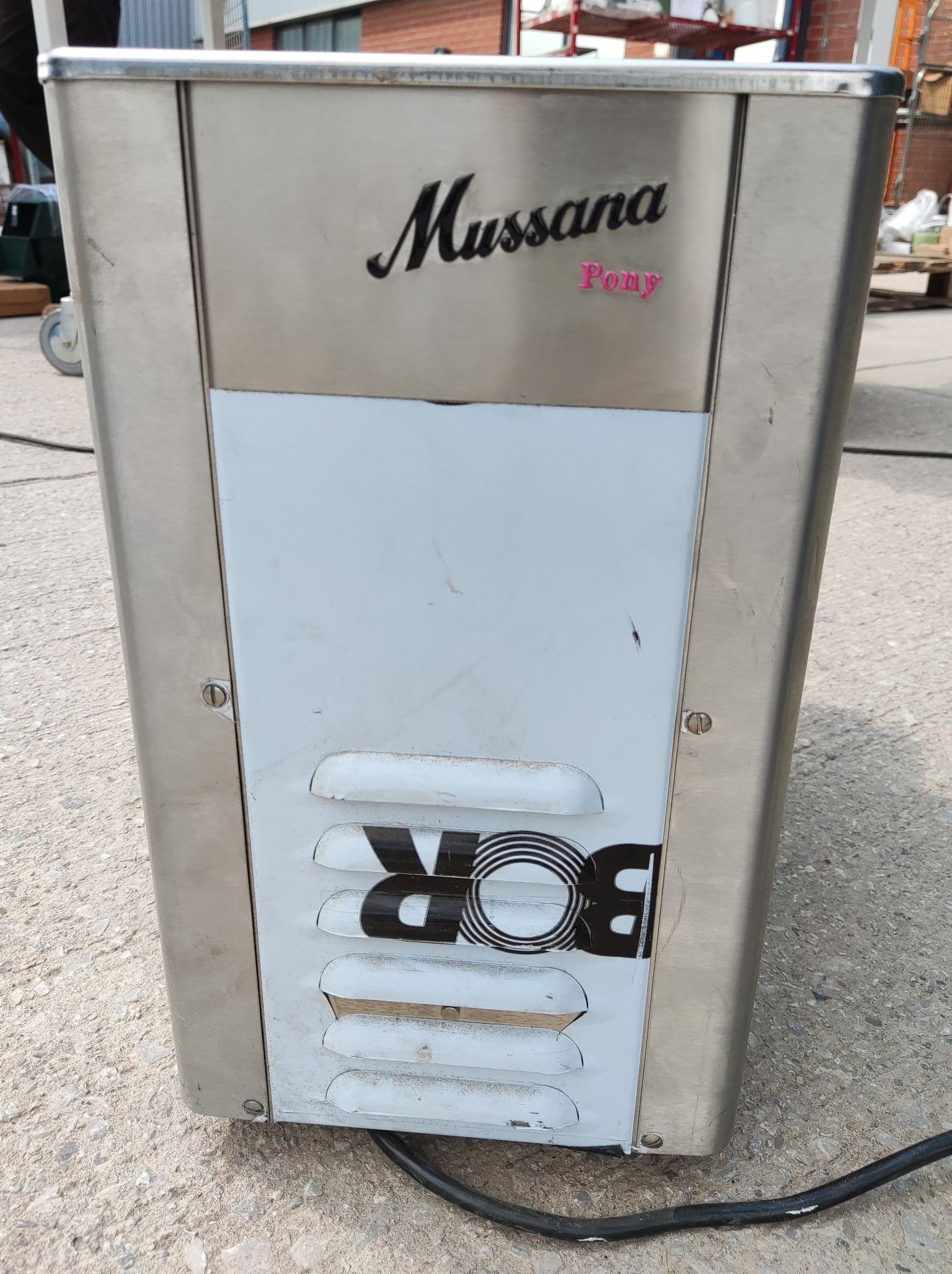 1 x HANS KRATT Mussana Pony Whipped Cream Machine - RRP £2,699.00 - Image 7 of 14