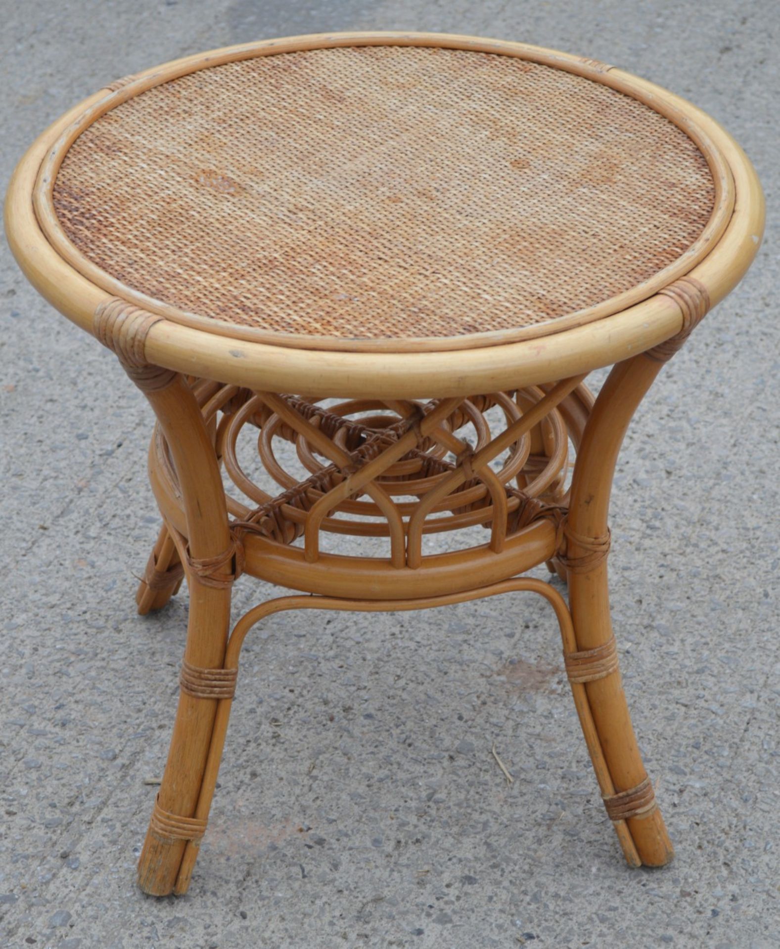 1 x Small Rattan Conservatory Side Table - Dimensions: H55 x W55 x D55 cms - Image 3 of 10