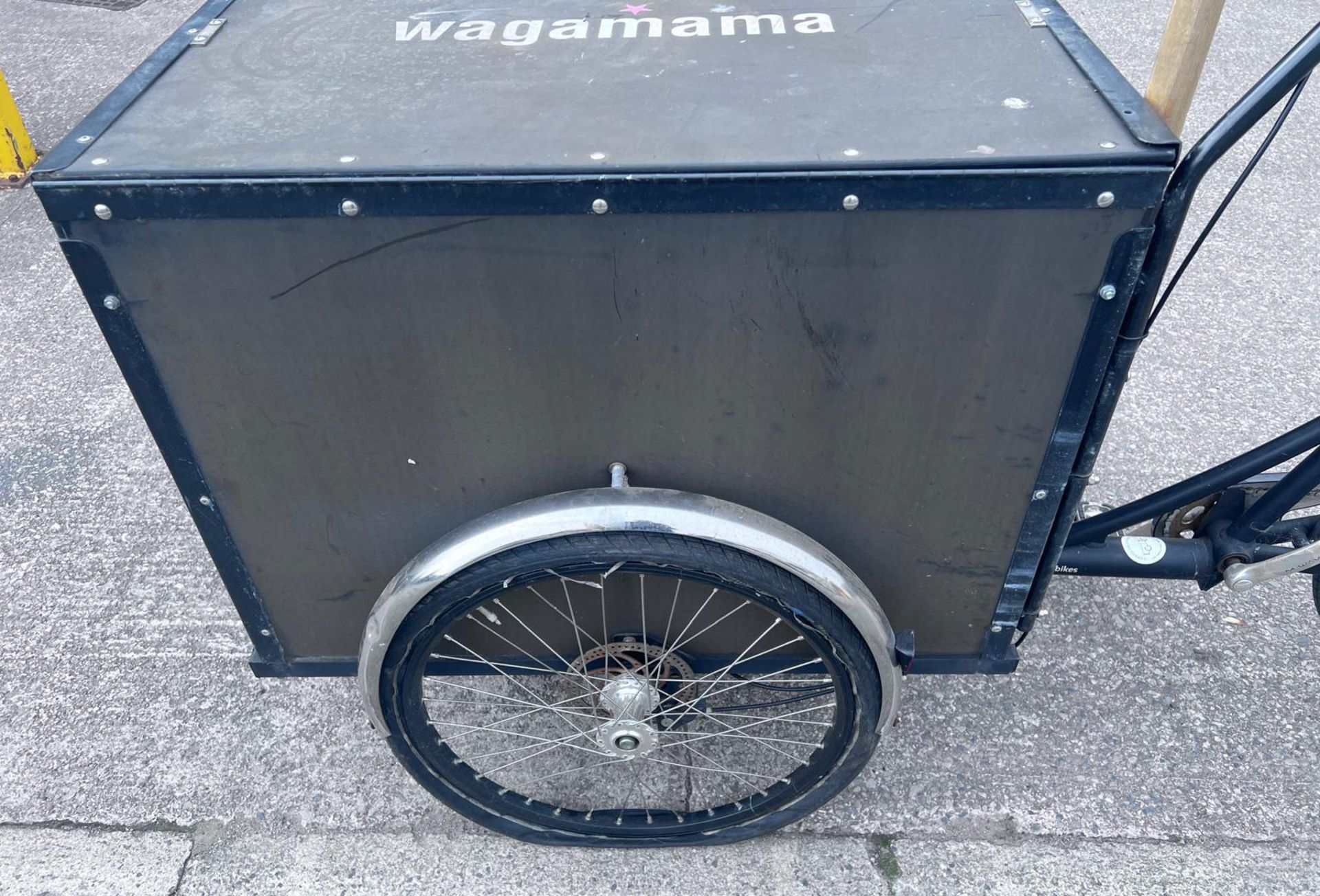 1 x Christiania Three Wheel Event Bike - Single Speed Bike Featuring a Secure Box with Gas Lift Lid - Image 21 of 30