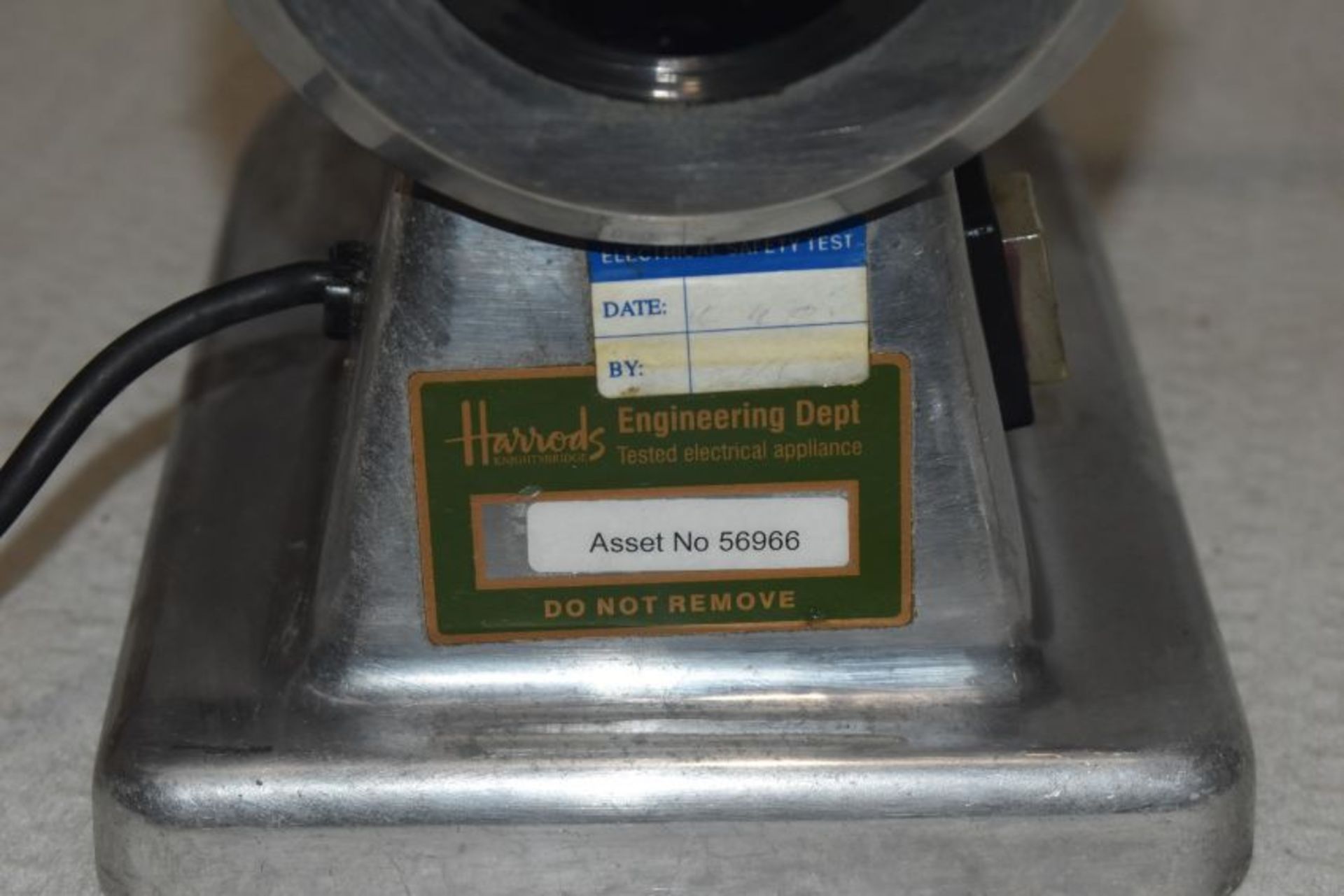 1 x Professional Stainless Steel Electric Cheese Grater - 240v - RRP £500 - Image 9 of 11